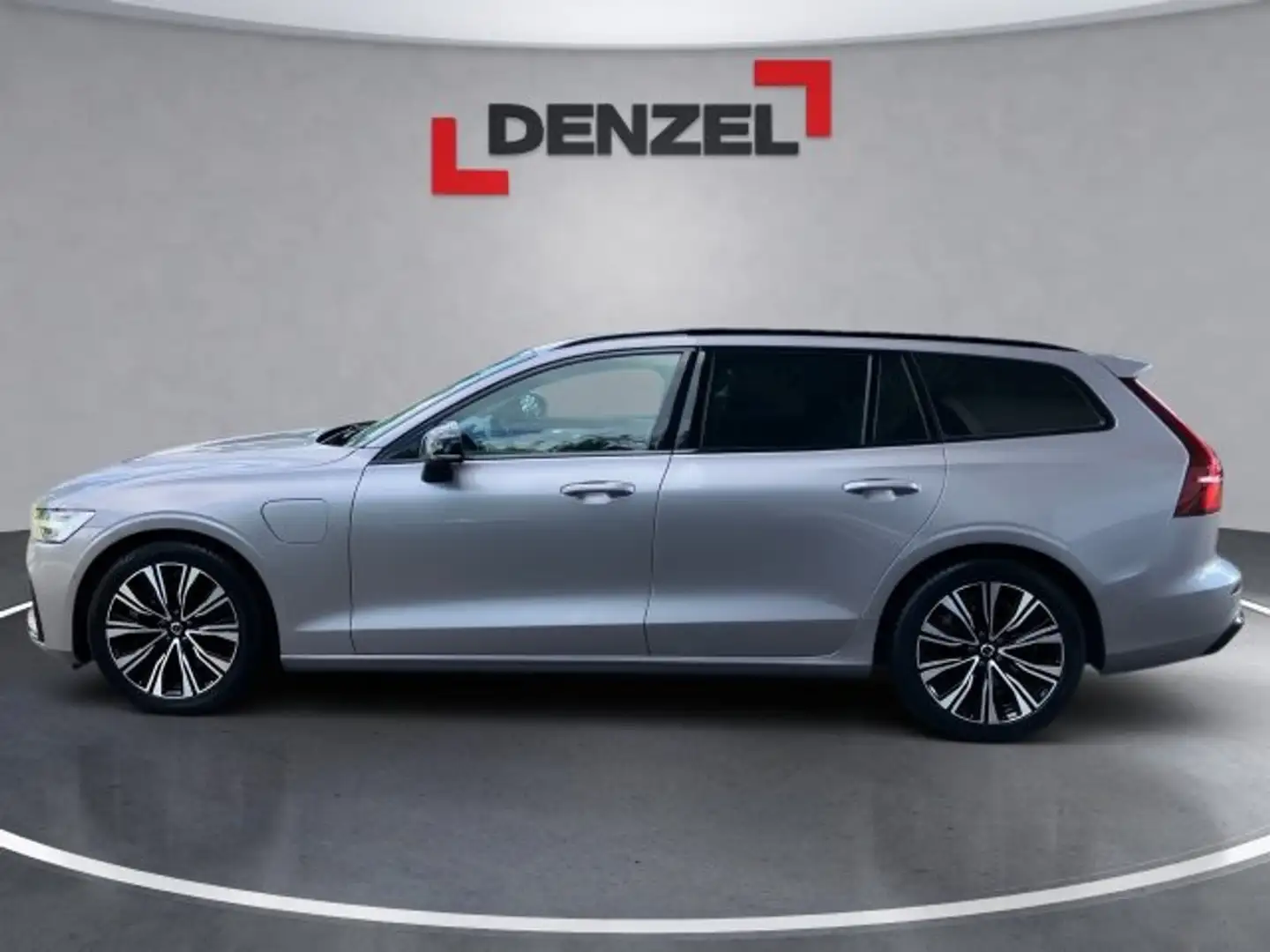 Volvo V60 Plus, T6 eAWD Plug-in Hybrid, Elektrisch/Benzin, Dark Silber - 2