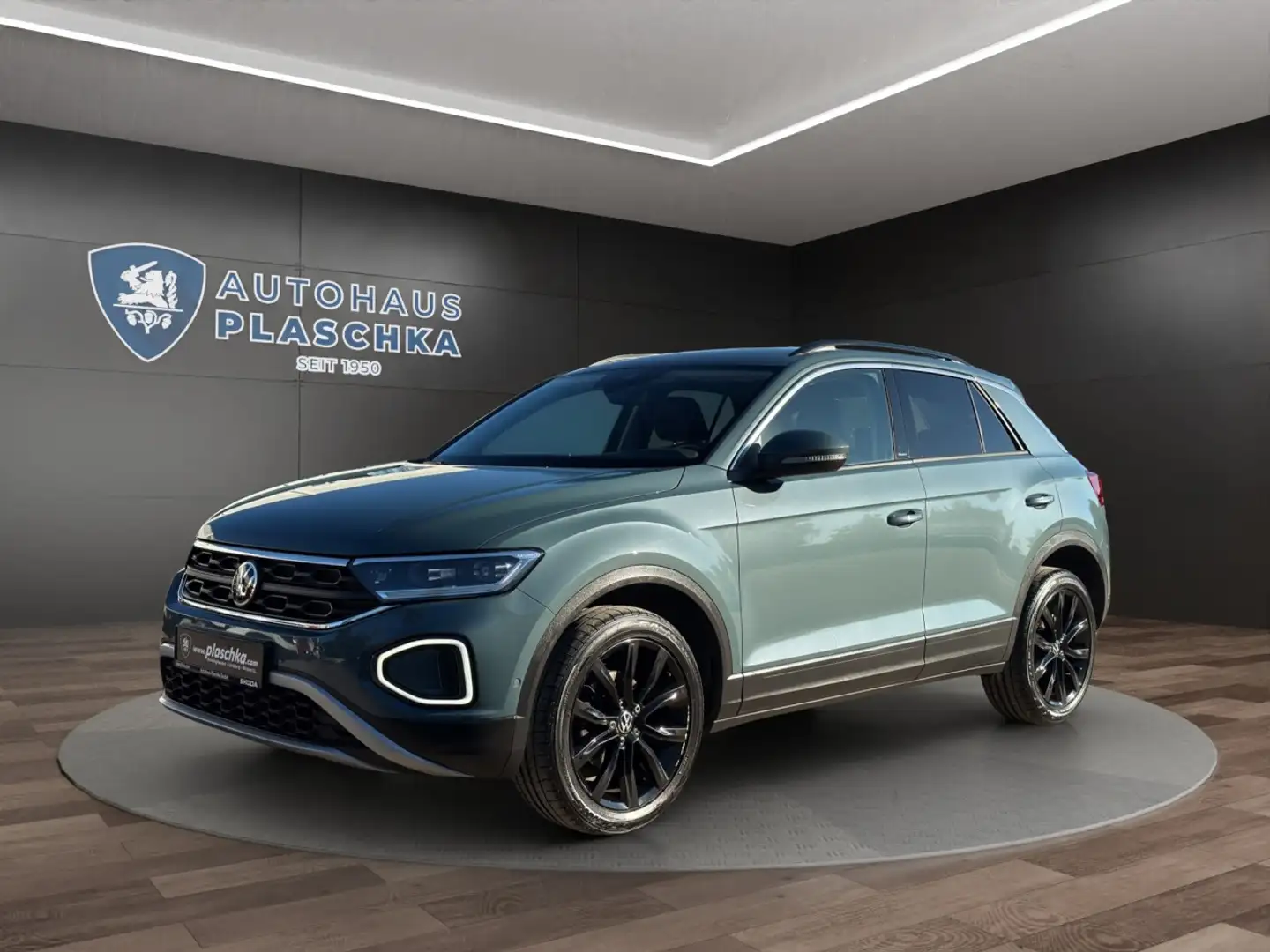Volkswagen T-Roc 1.5 TSI DSG Life NAVI+PDC+KAMERA Klima Navi Blau - 1