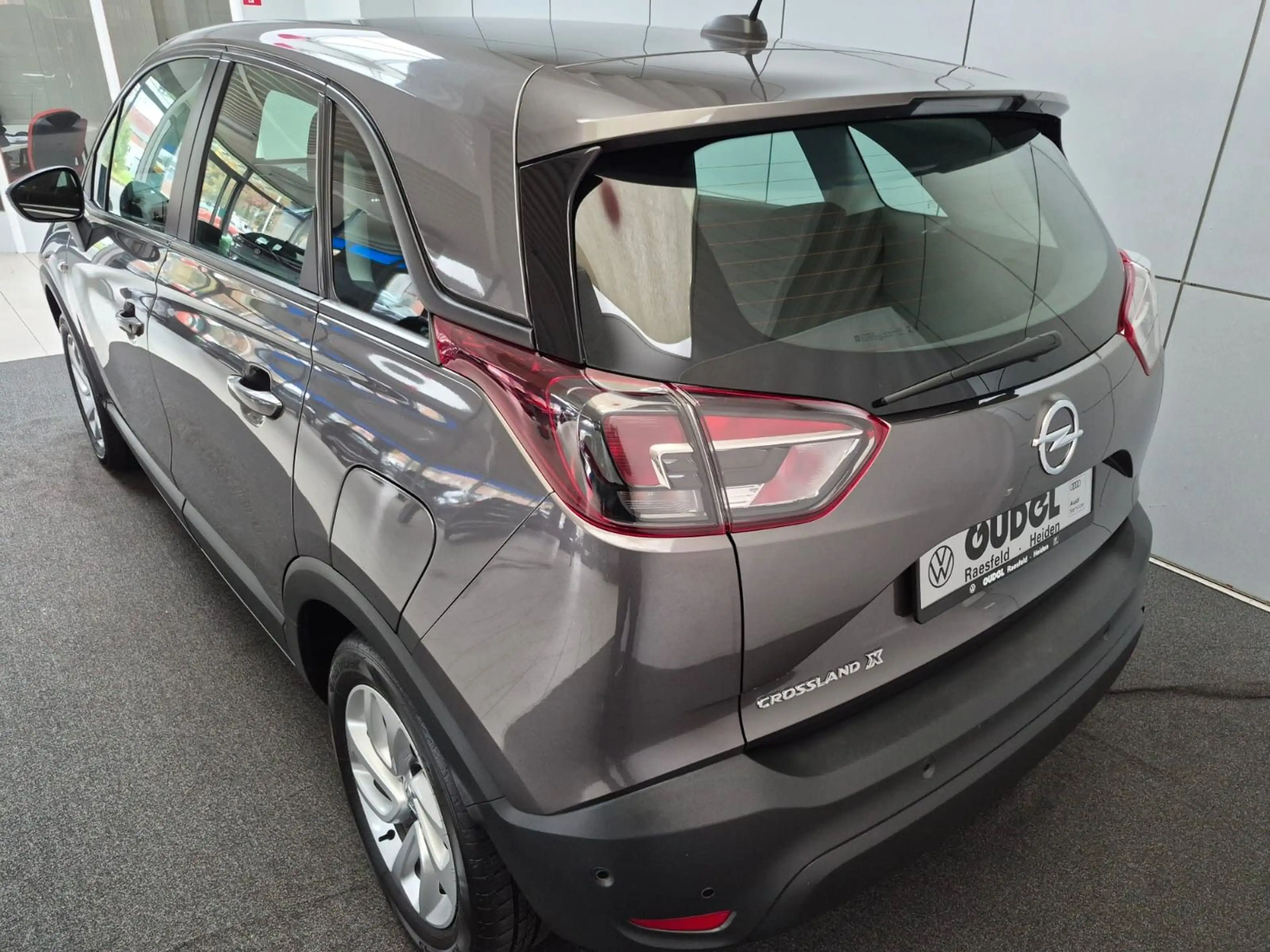 Opel Crossland X Crossland 1.2 Automatik Edition AHK Kamera GRA — photo 7