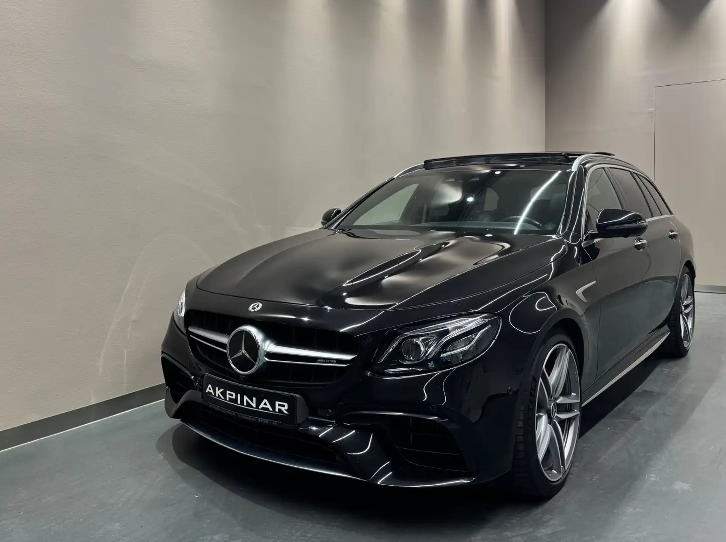 Mercedes-Benz E 63 AMG E63 S T AMG 4M *PANO*HD-UP*SITZKLIMA*BURMESTER* Noir - 2