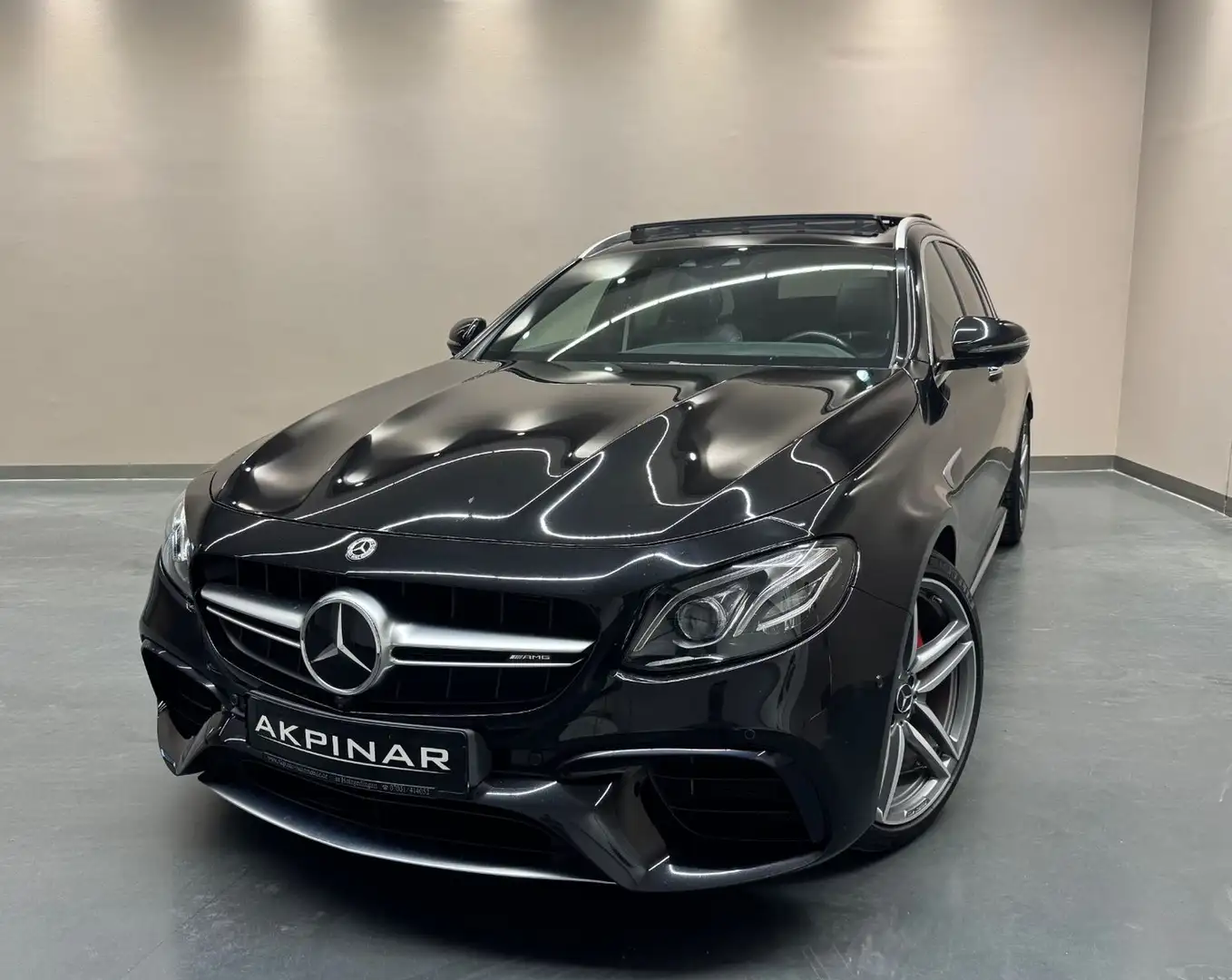 Mercedes-Benz E 63 AMG E63 S T AMG 4M *PANO*HD-UP*SITZKLIMA*BURMESTER* Noir - 1