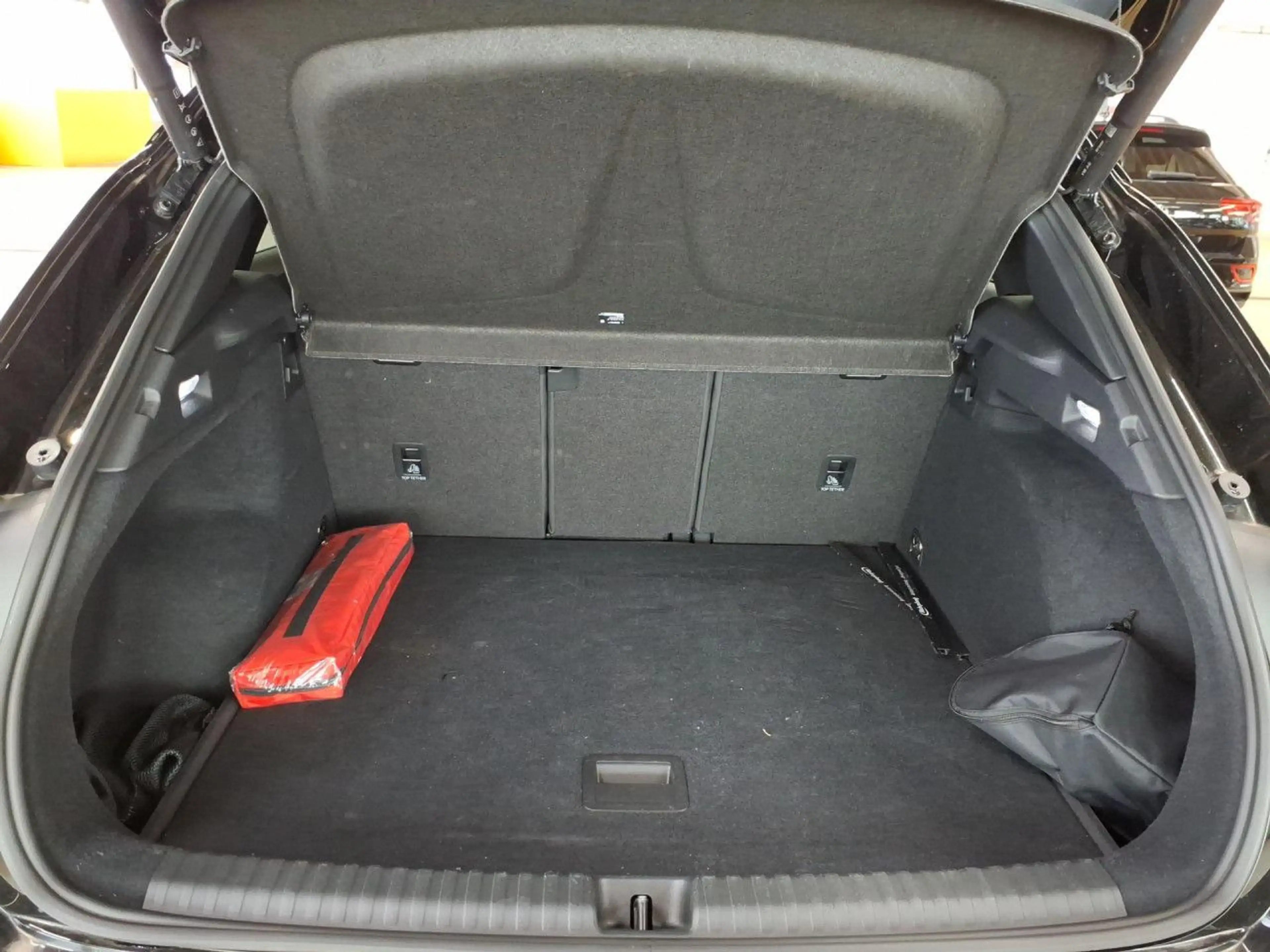 CUPRA Terramar 1.5 eTSI DSG Matrix LED el. Sitze Navi — photo 8