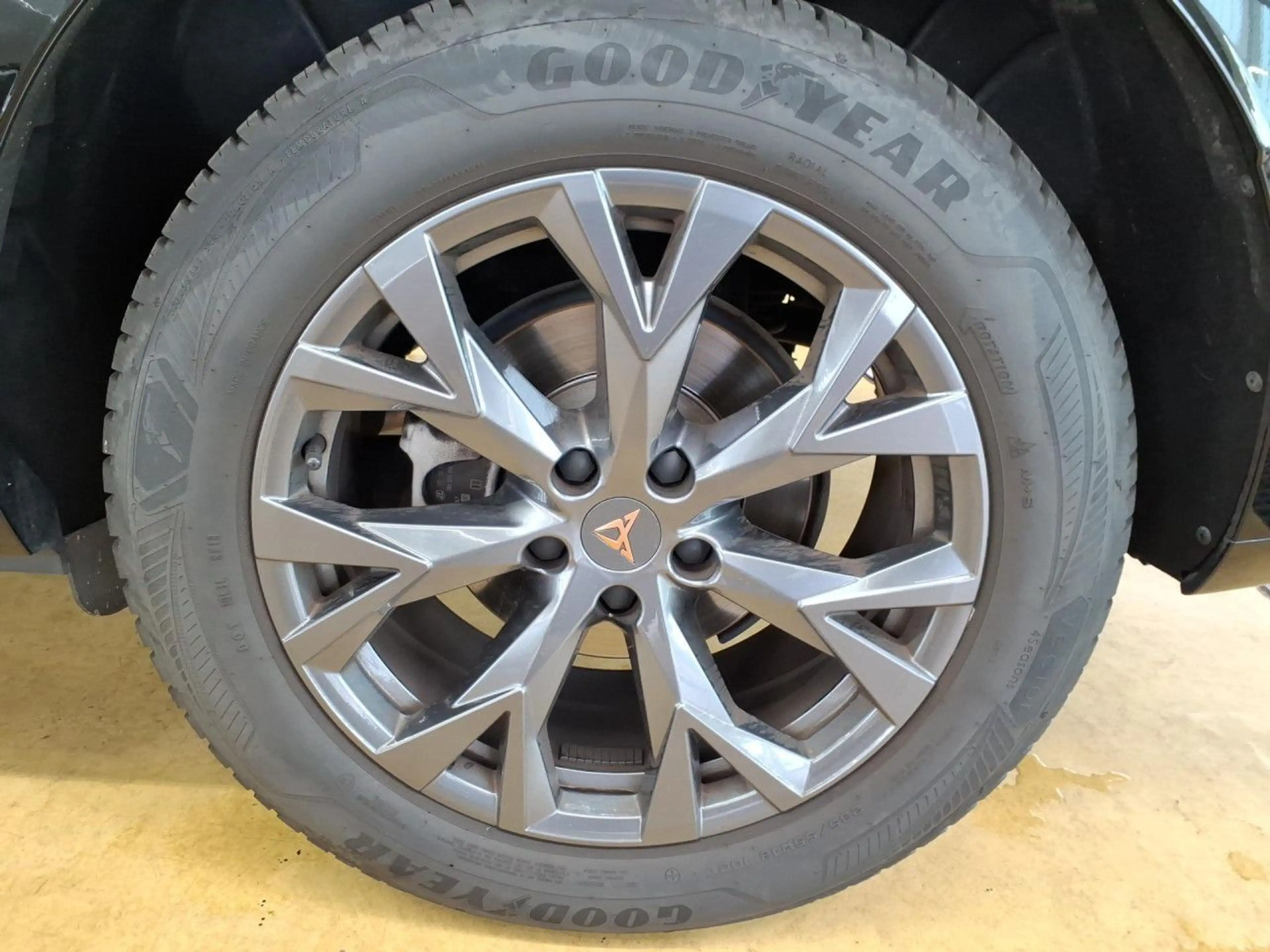 CUPRA Terramar 1.5 eTSI DSG Matrix LED el. Sitze Navi — photo 4