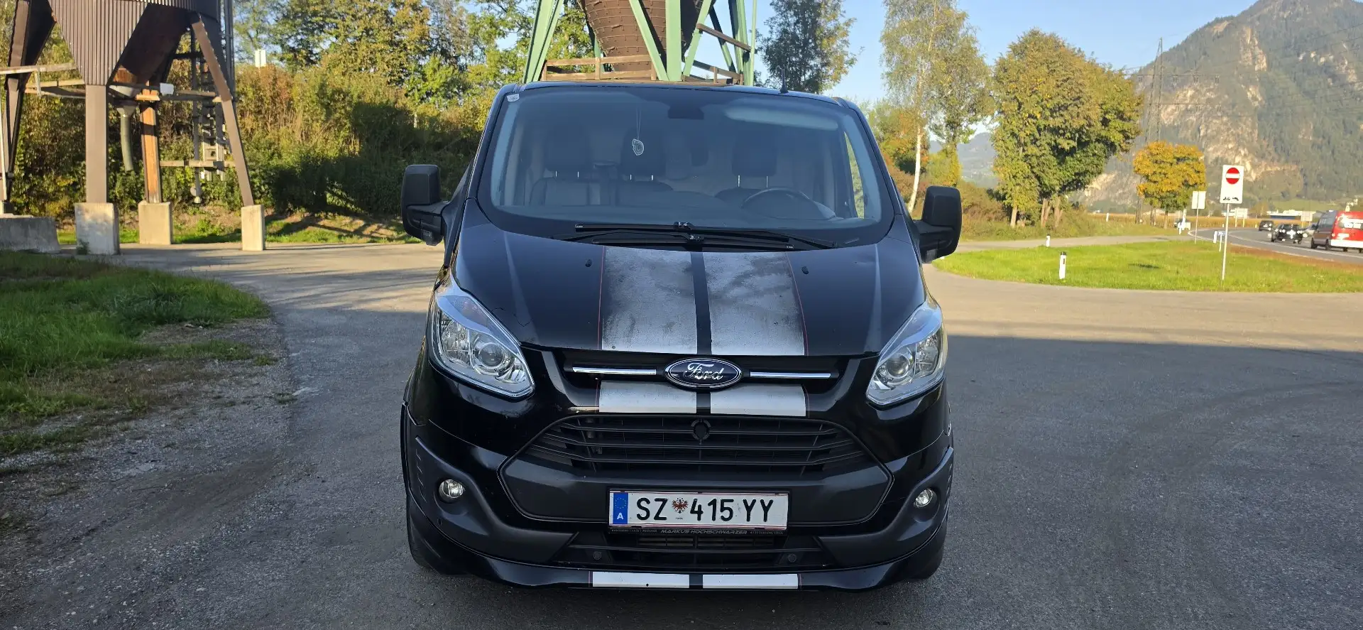 Ford Transit Custom 2,2 TDCi Sport Schwarz - 2