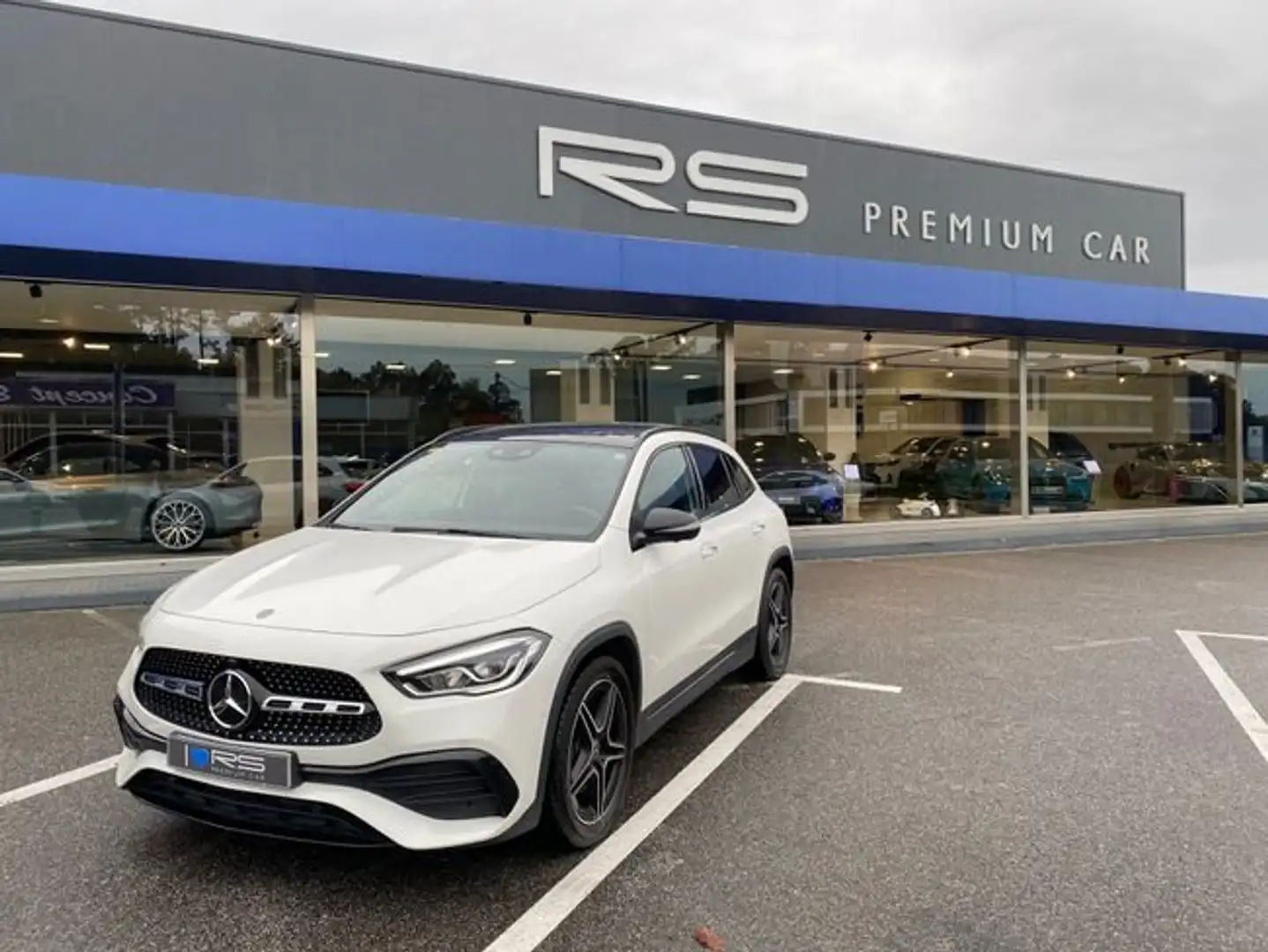 Mercedes-Benz GLA 200 200CDI AMG Line Blanco - 1