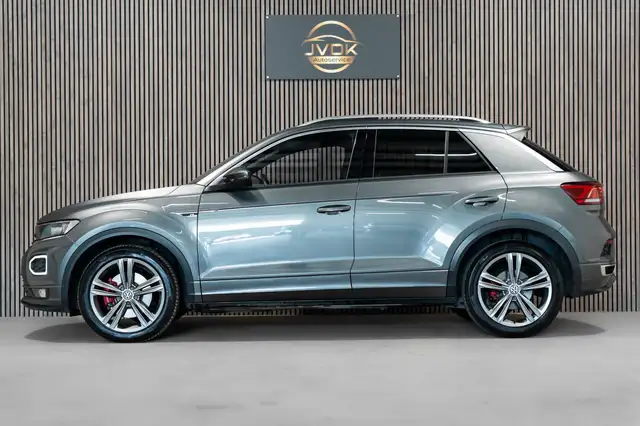 Volkswagen T-Roc view 9
