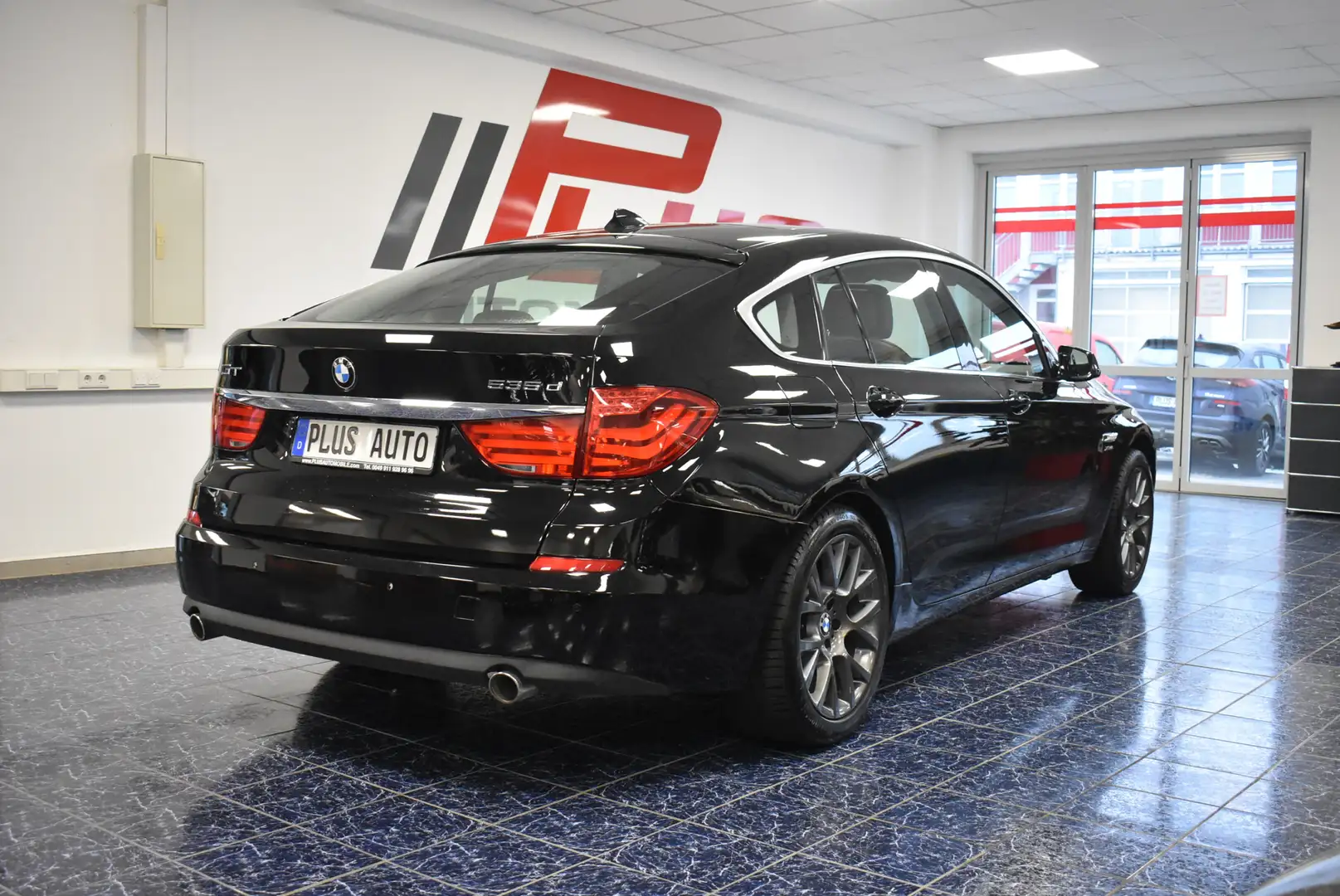 BMW 535 d xDrive Autom Navi Xenon Leder Kamer Panora Schwarz - 1