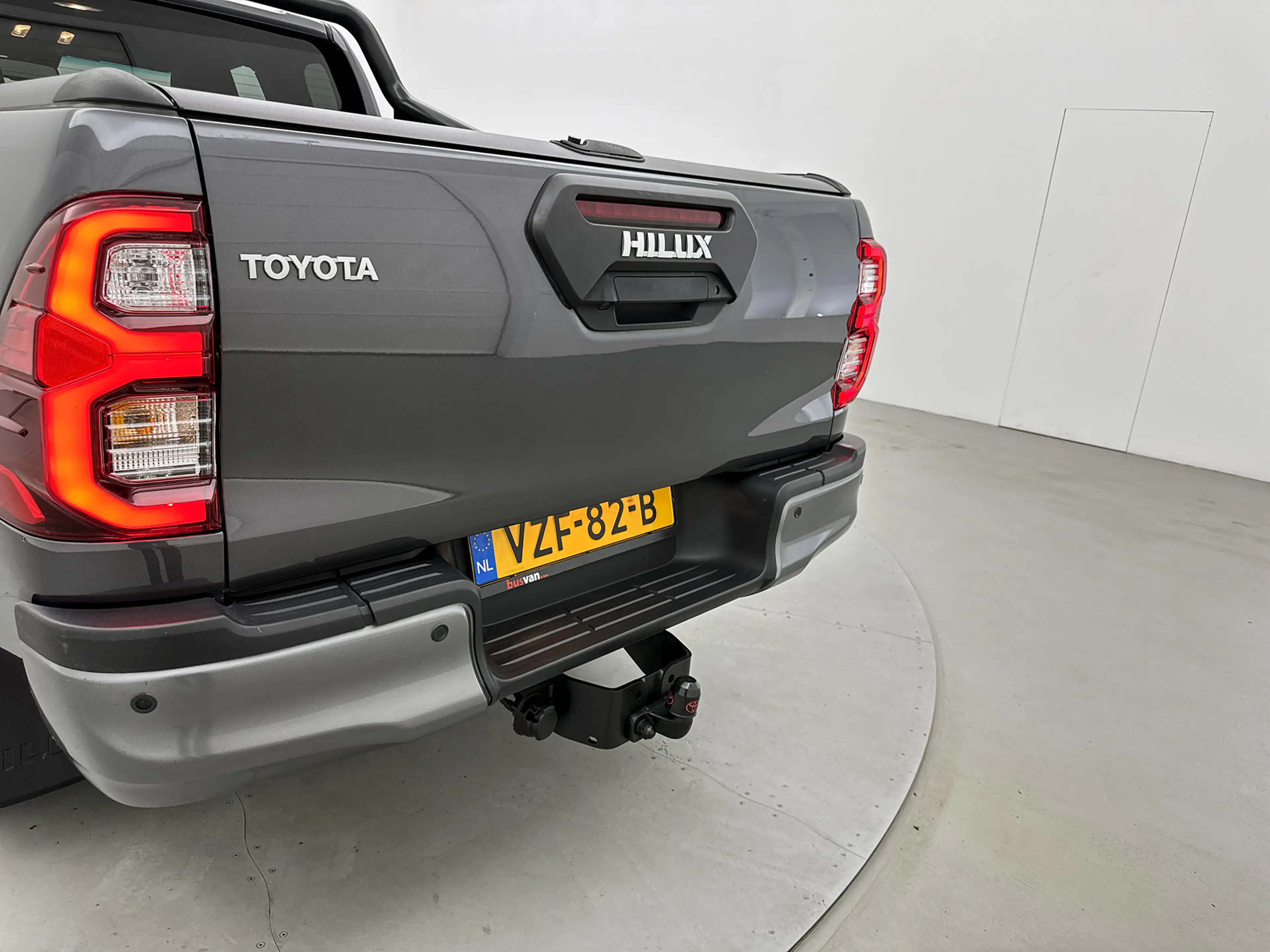 Toyota Hilux 2.8 D-4D Xtra Cab Invincible Leder Trekhaak 3.5t N — photo 8