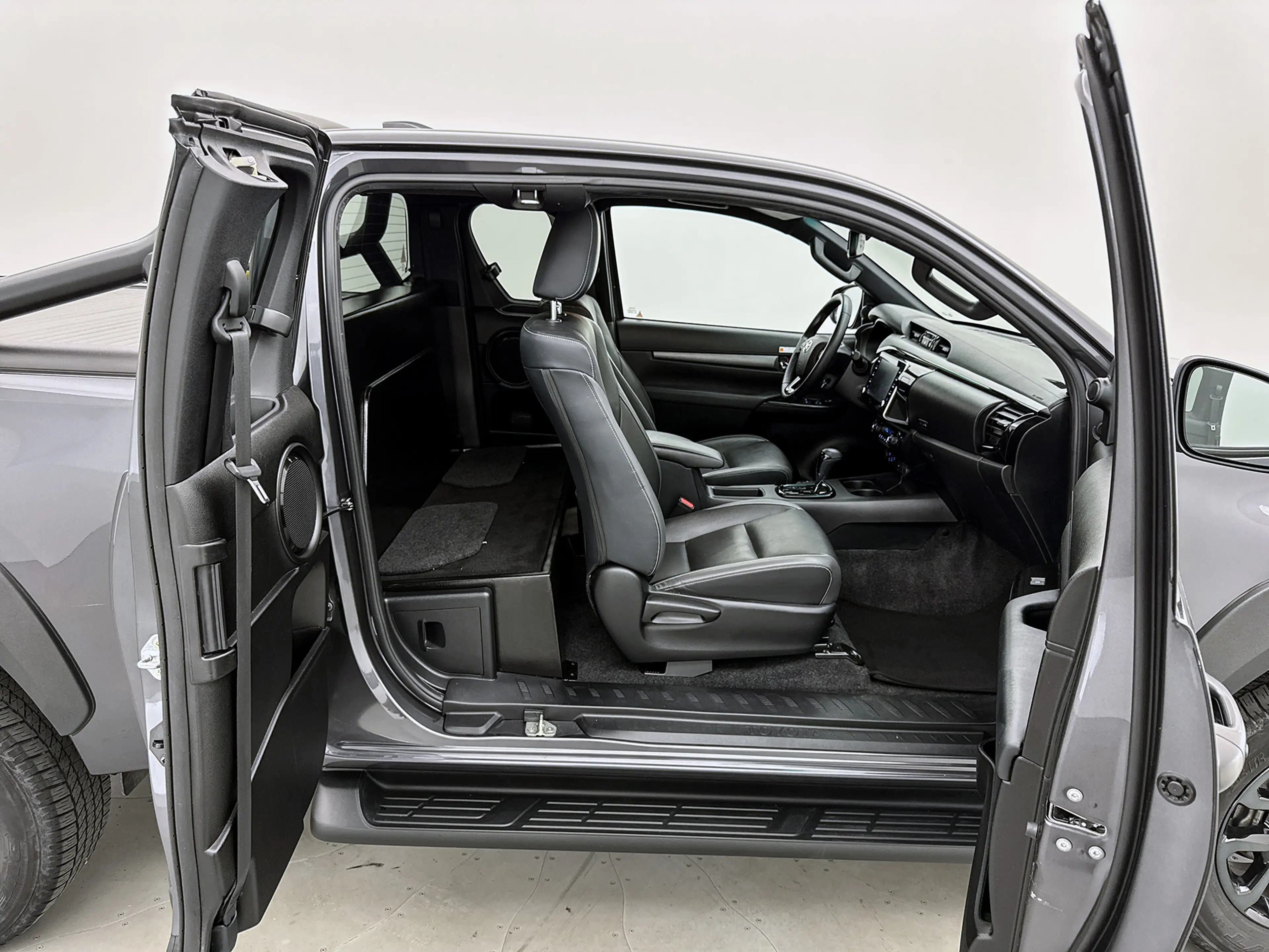 Toyota Hilux 2.8 D-4D Xtra Cab Invincible Leder Trekhaak 3.5t N — photo 10