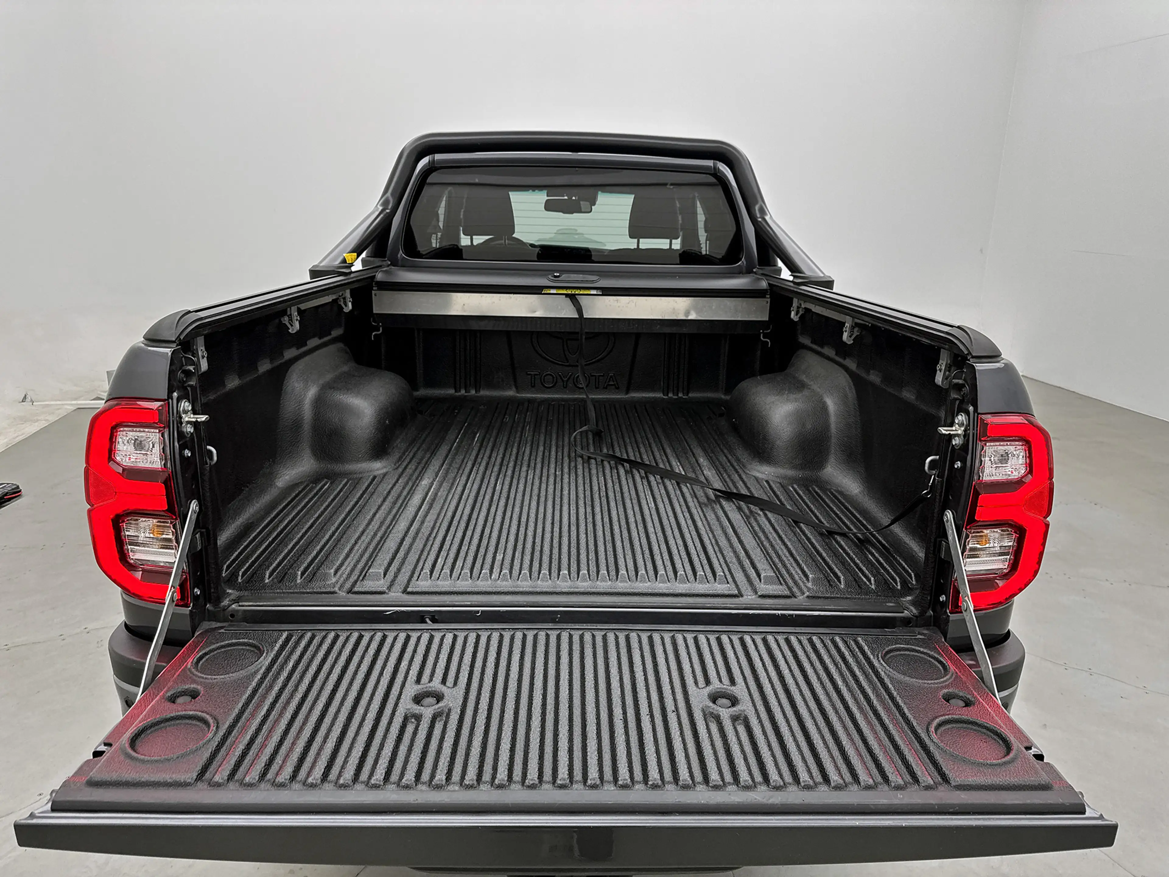Toyota Hilux 2.8 D-4D Xtra Cab Invincible Leder Trekhaak 3.5t N — photo 21