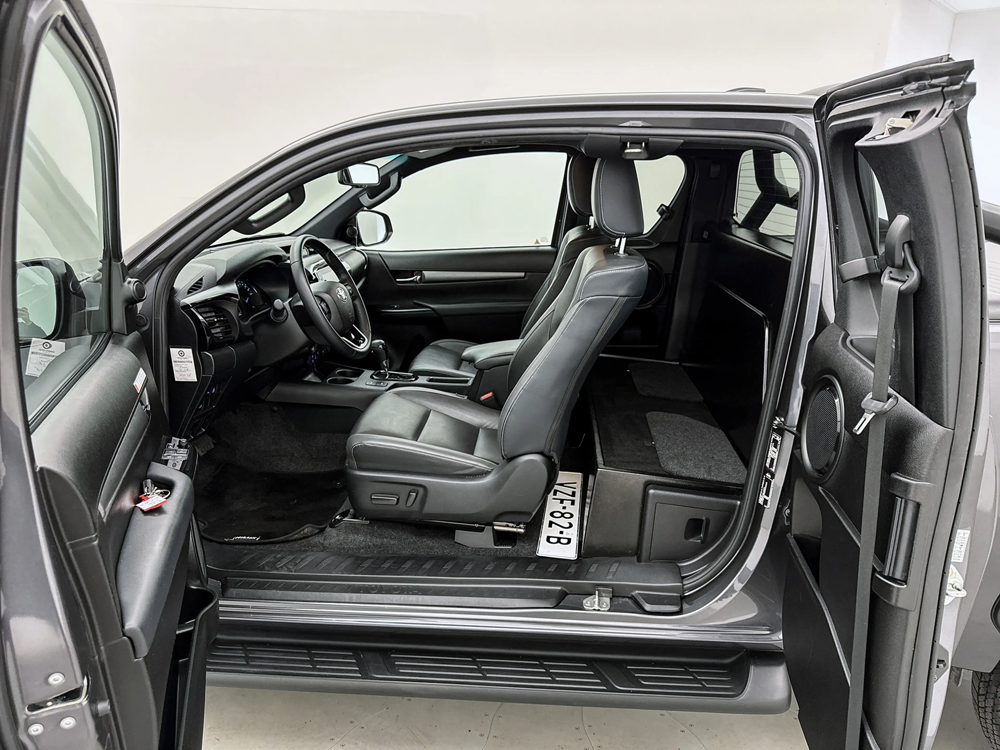 Toyota Hilux 2.8 D-4D Xtra Cab Invincible Leder Trekhaak 3.5t N — photo 6