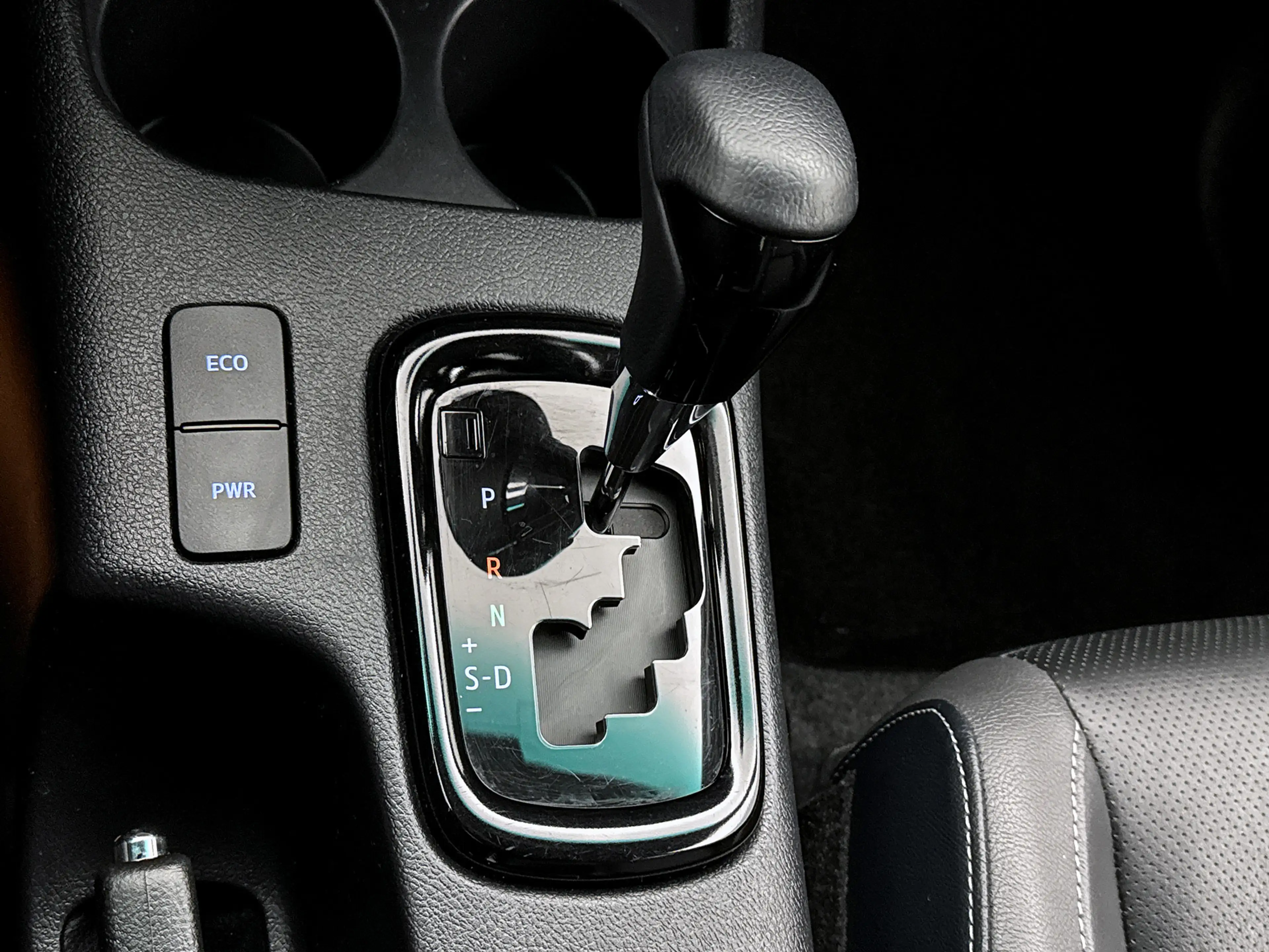 Toyota Hilux 2.8 D-4D Xtra Cab Invincible Leder Trekhaak 3.5t N — photo 27