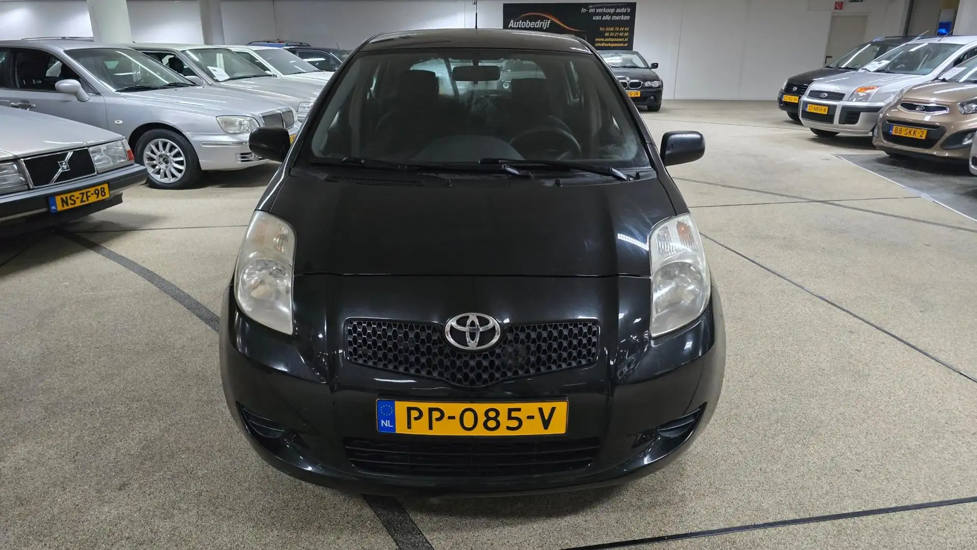 Toyota Yaris 1.0 VVTi + Nieuwe apk!! 5 deurs Schwarz - 2