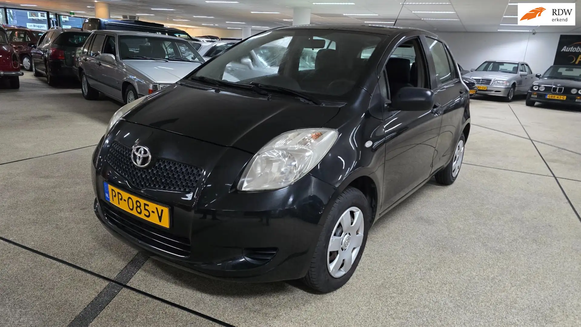 Toyota Yaris 1.0 VVTi + Nieuwe apk!! 5 deurs Schwarz - 1