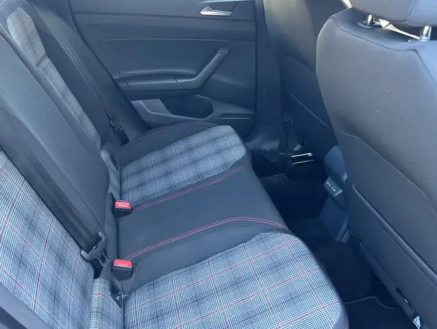 Volkswagen Polo view 9