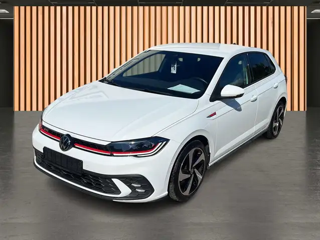 Volkswagen Polo view 2