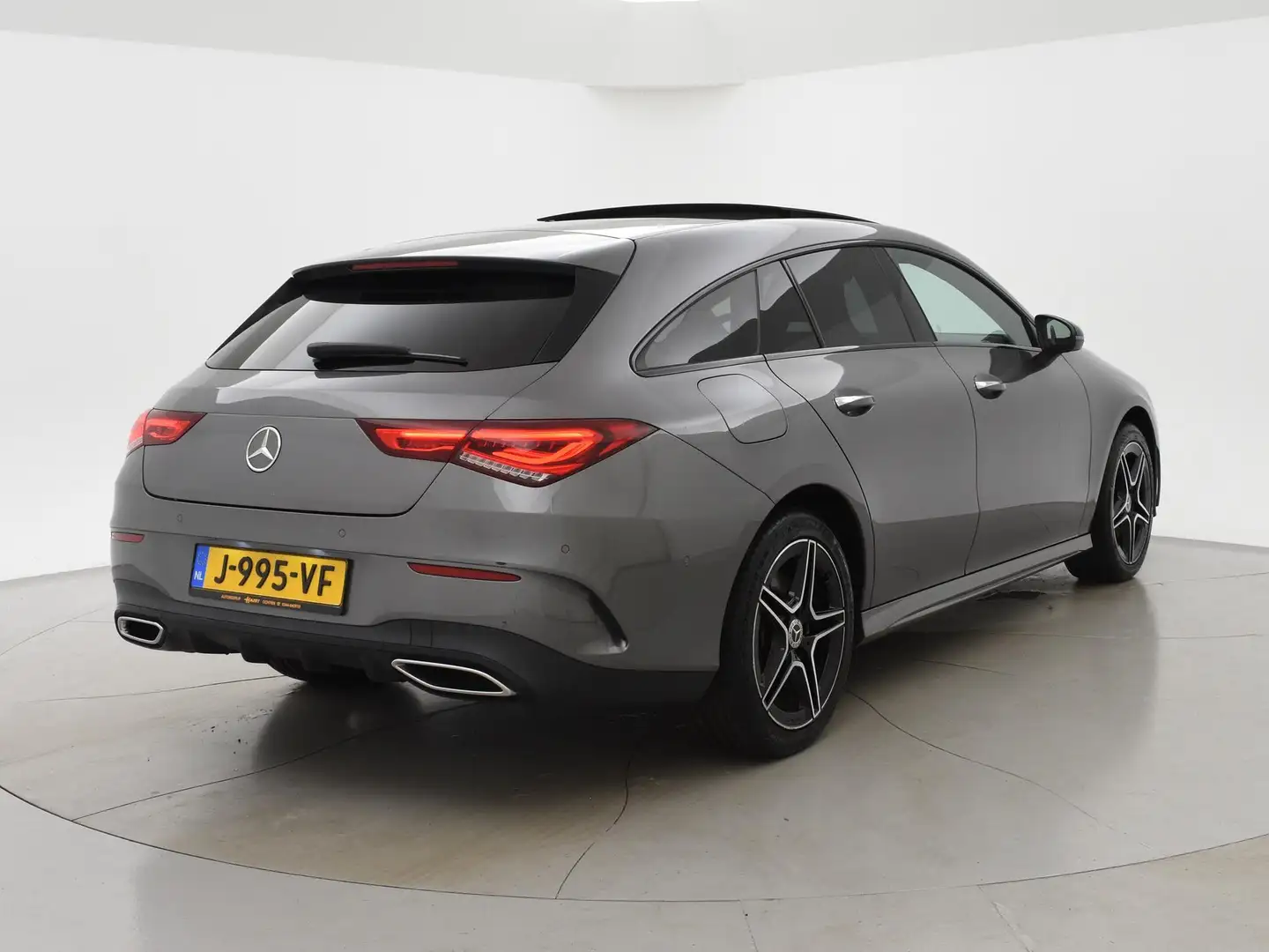 Mercedes-Benz CLA 250 Shooting Brake 250e PLUG-IN HYBRID AMG SPORT + PAN Grijs - 2