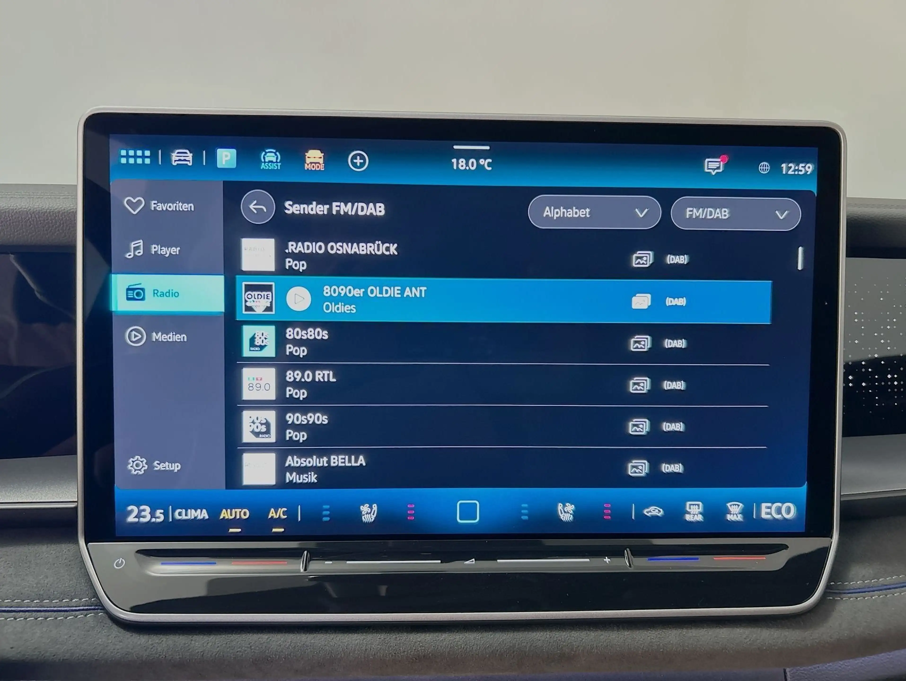 Volkswagen Tayron 1.5 eHybrid DSG R-Line CarPlay Pano Black — photo 10
