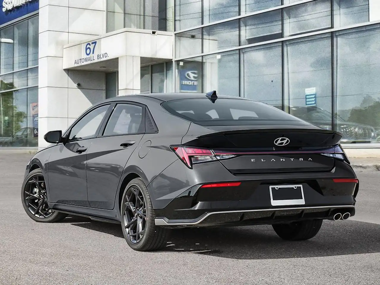 Hyundai ELANTRA photo Hyundai ELANTRA