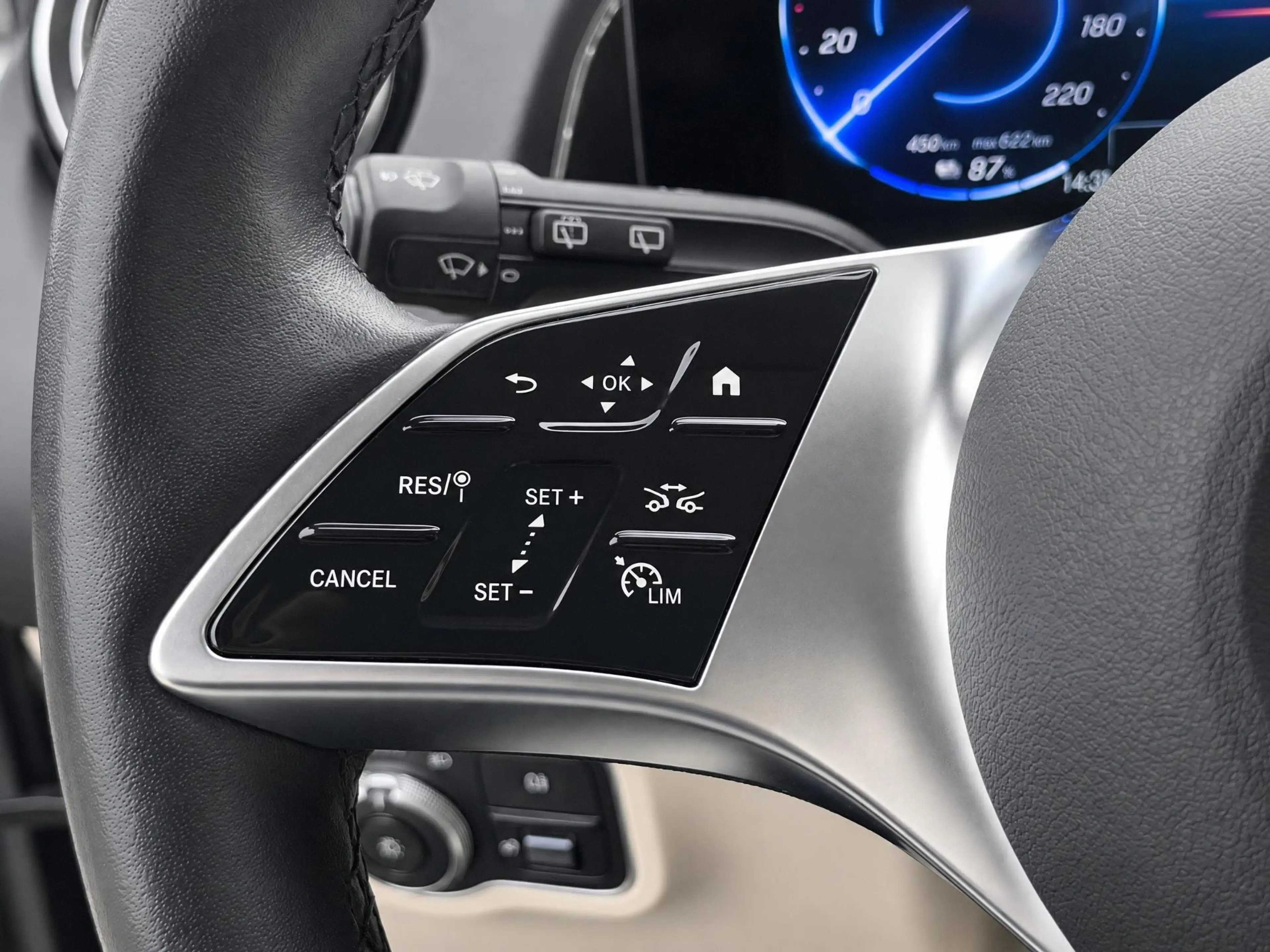 Mercedes-Benz EQB 250 250+ Luxury Line 71 kWh — photo 11