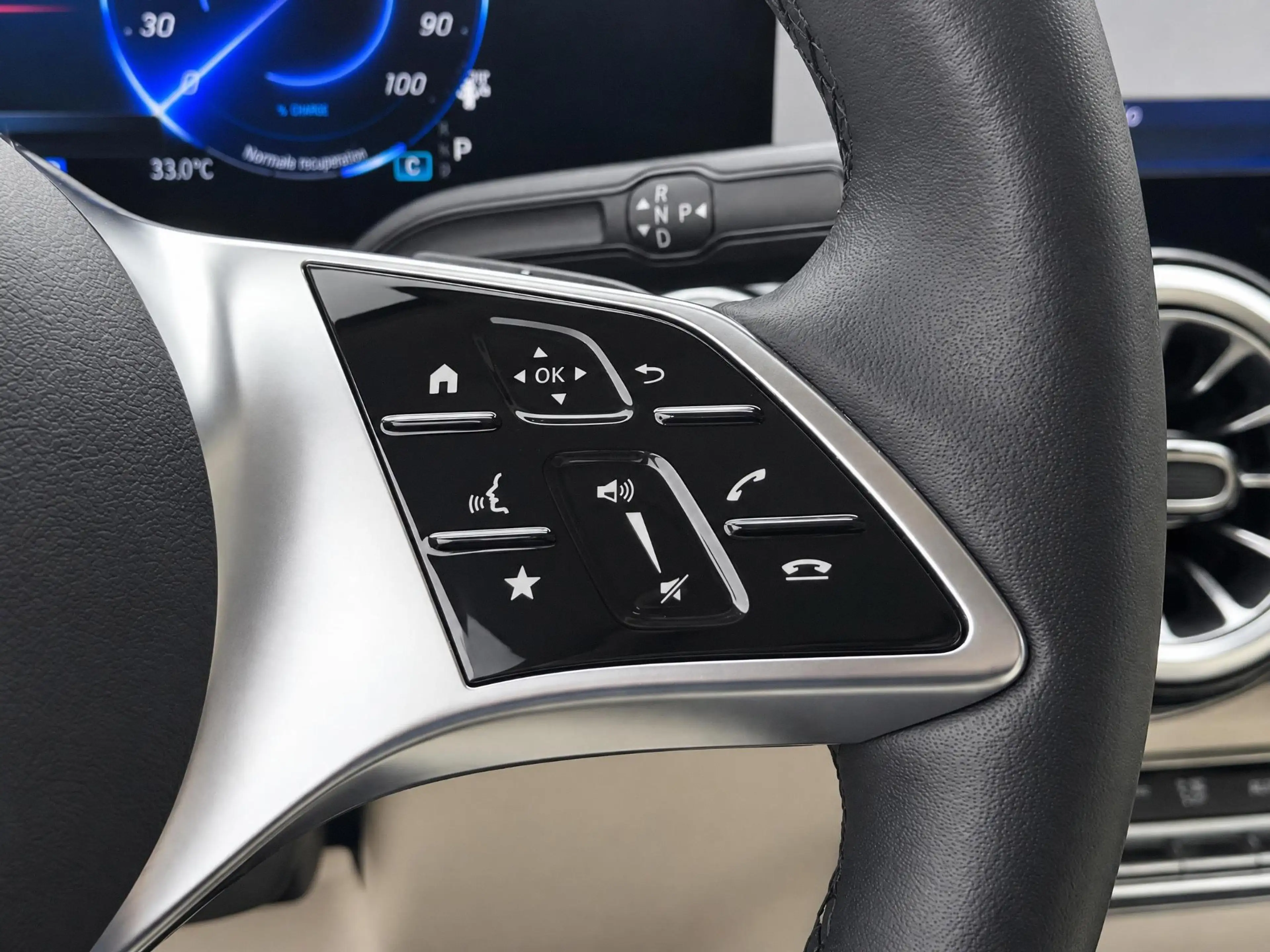 Mercedes-Benz EQB 250 250+ Luxury Line 71 kWh — photo 12