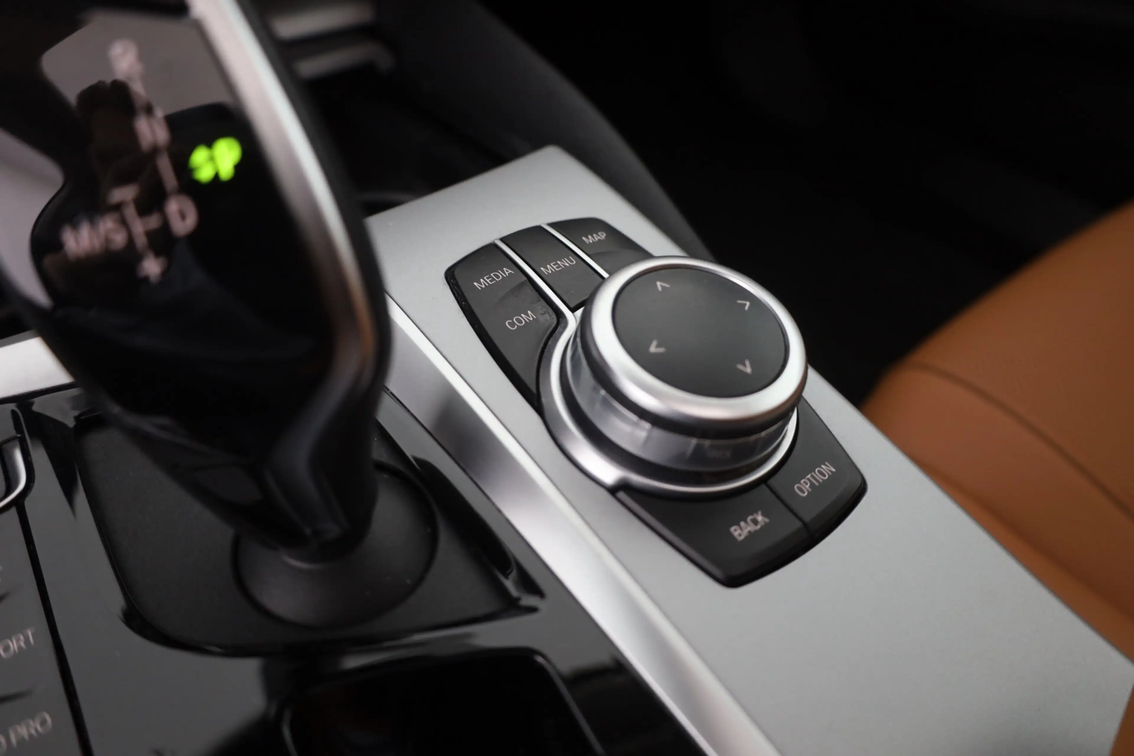 BMW 520 520i Luxury Line LED Navi Panorama Head-Up — photo 14
