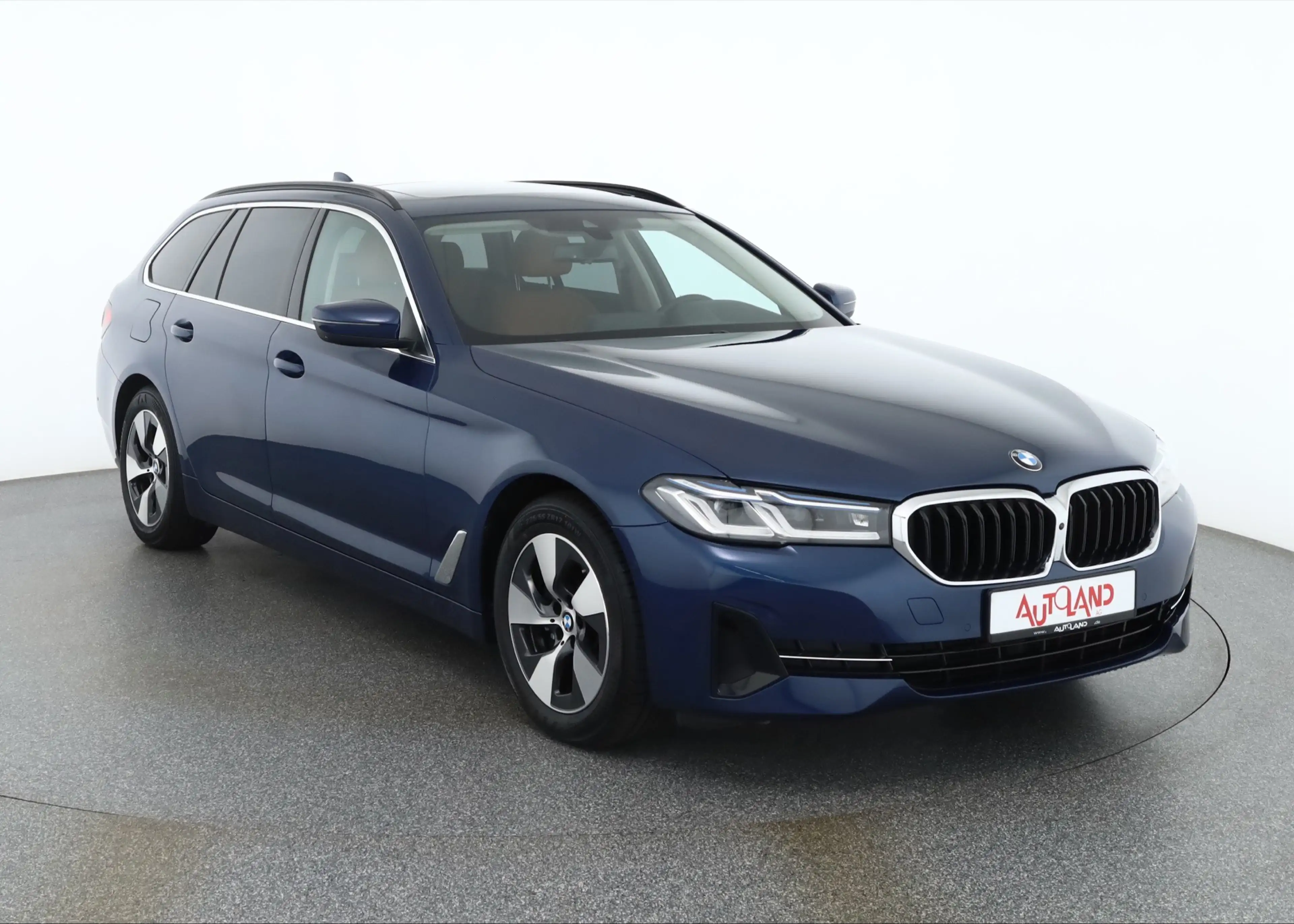 BMW 520 520i Luxury Line LED Navi Panorama Head-Up — photo 7