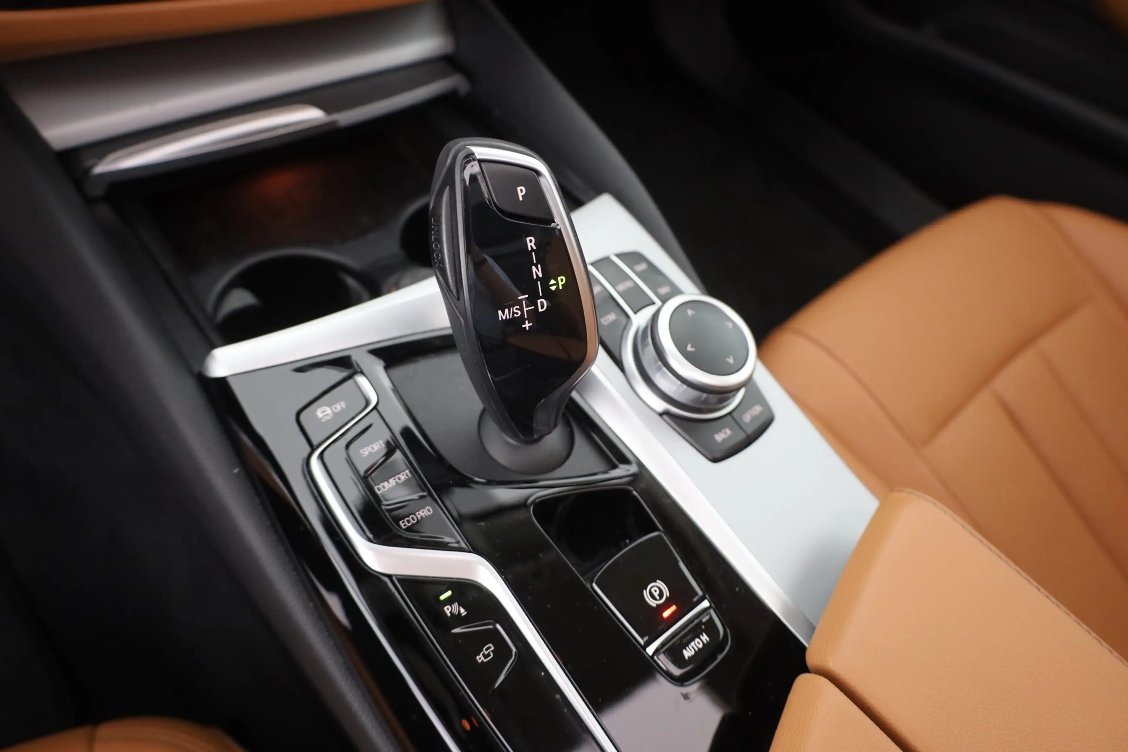 BMW 520 520i Luxury Line LED Navi Panorama Head-Up — photo 13