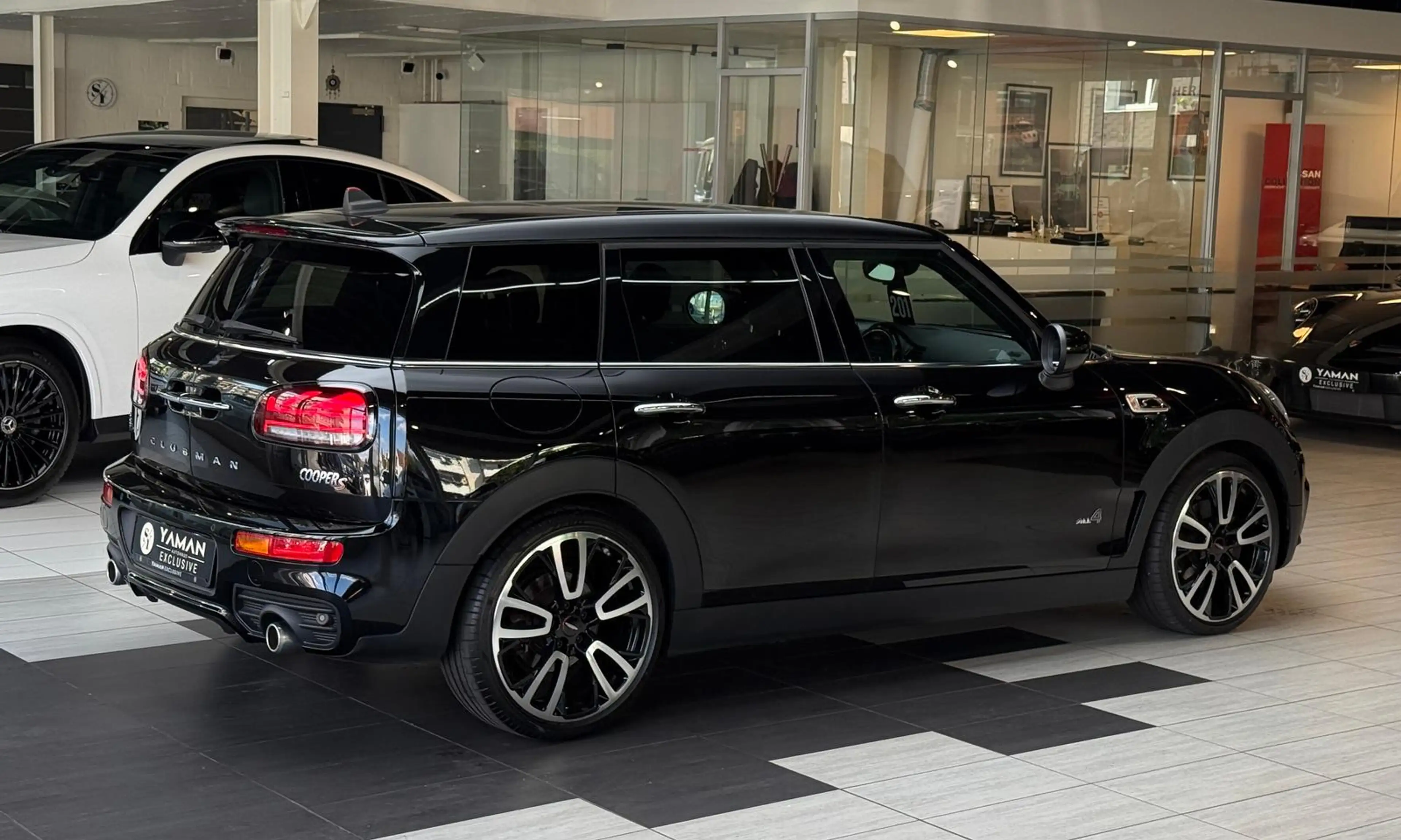 MINI Cooper S Clubman All4 JCW Aero*HuD*Pano*Kamera — photo 7
