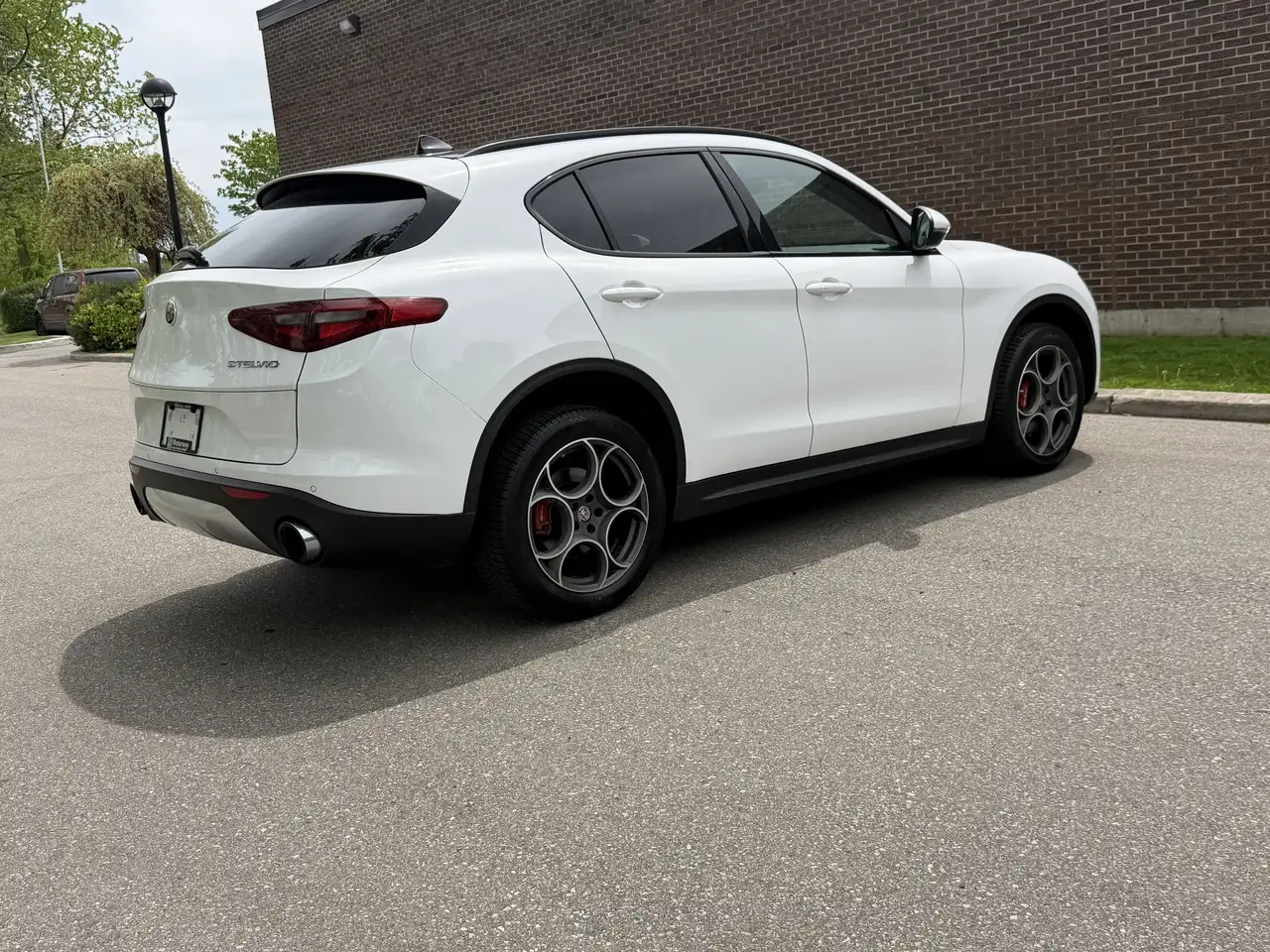 Alfa Romeo Stelvio снимка Alfa Romeo Stelvio