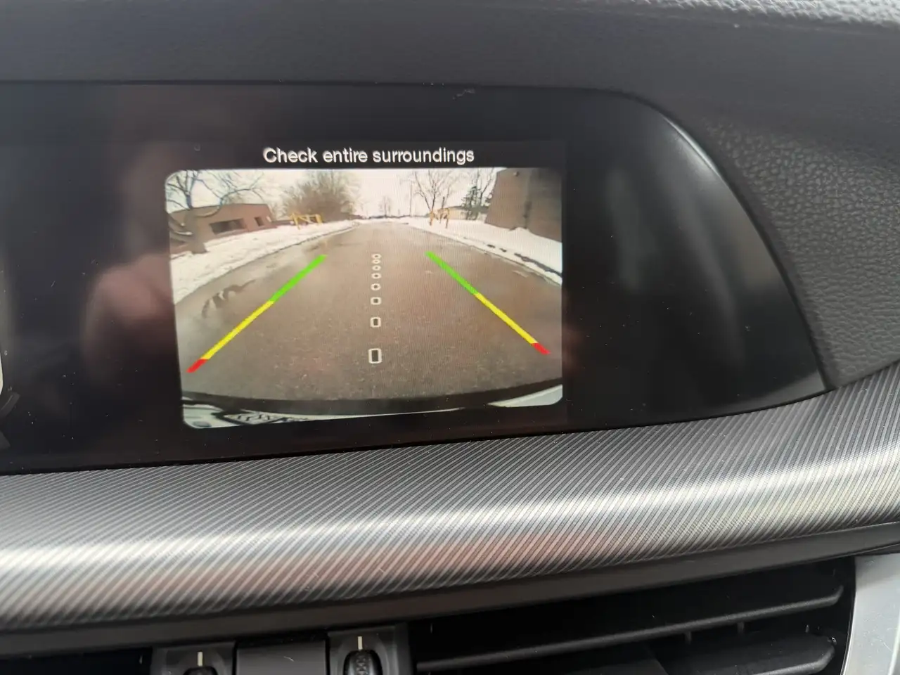 Alfa Romeo Stelvio снимка Alfa Romeo Stelvio