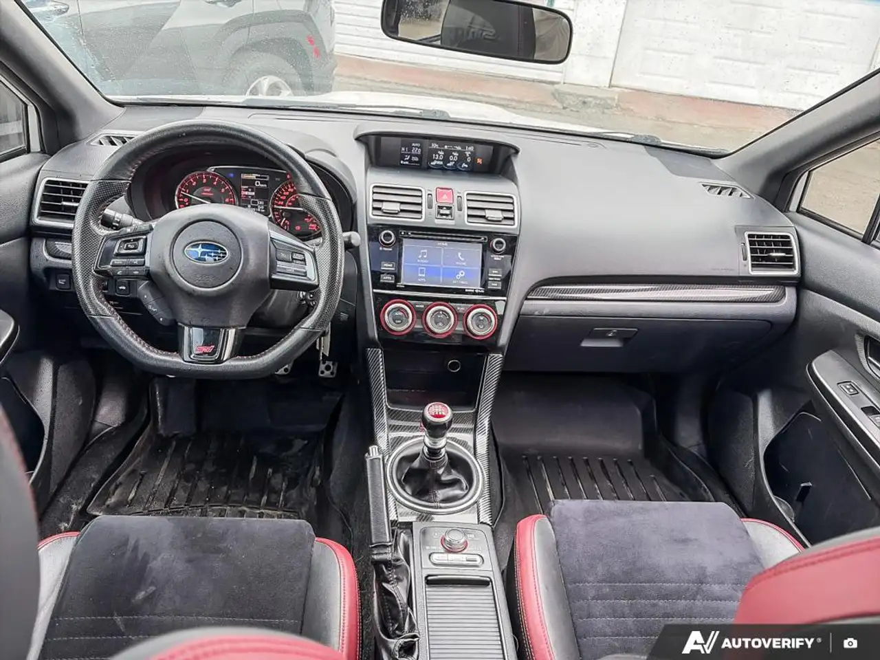 Subaru WRX снимка Subaru WRX