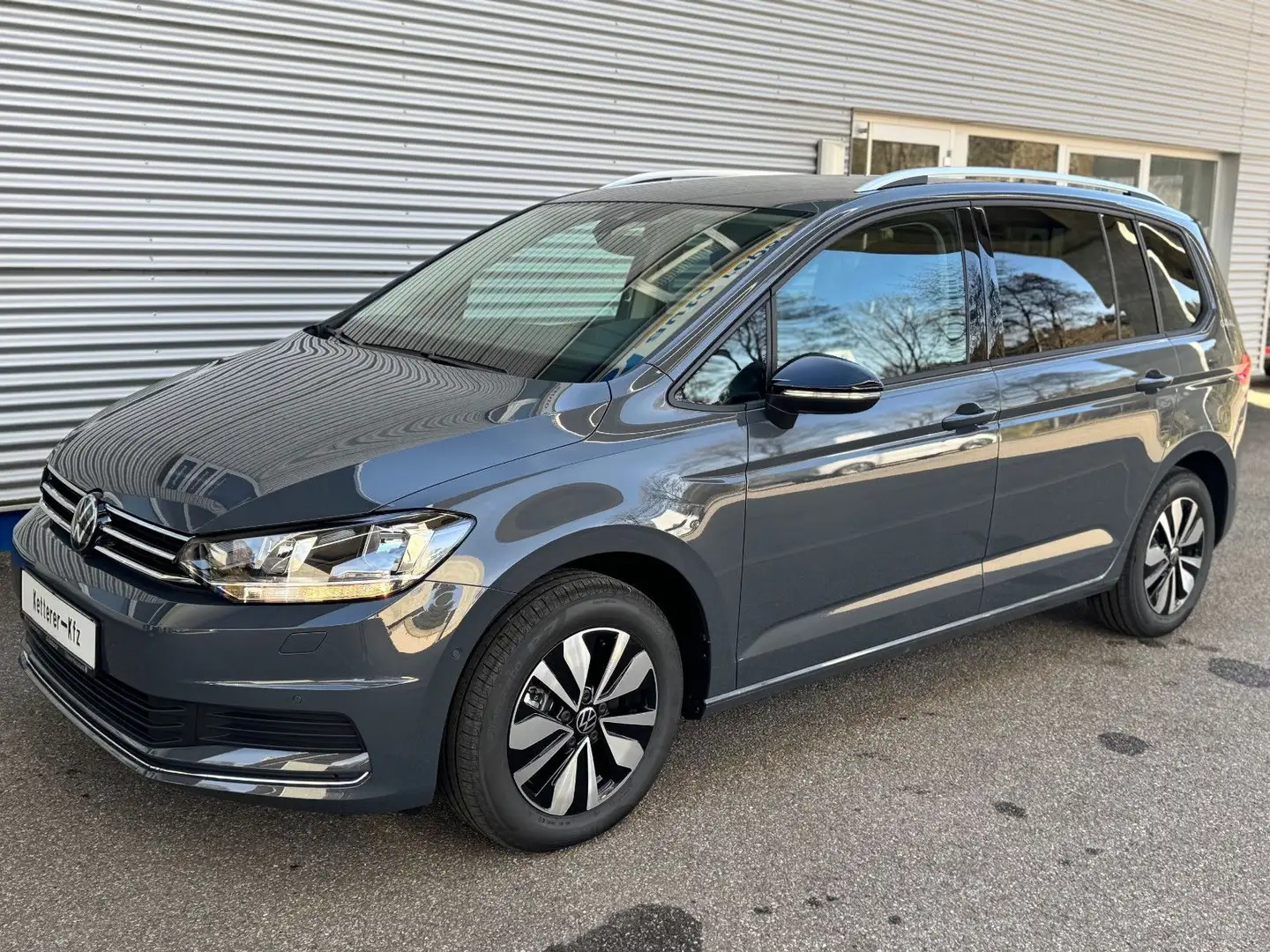 Volkswagen Touran 1.5 TSI OPF DSG Goal 7-sitzer, AHK Grau - 2