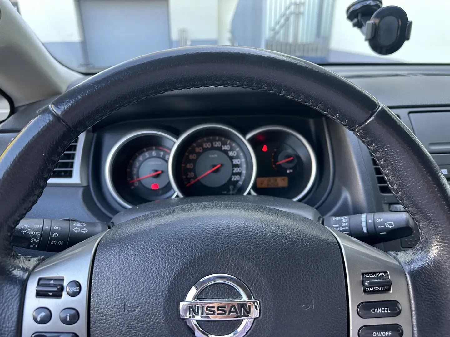 Nissan Tiida 1.6 acenta - 2