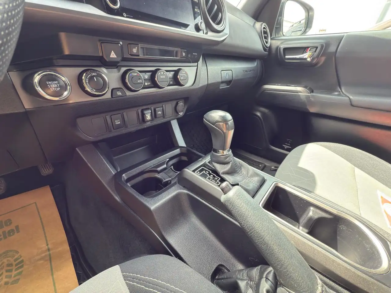 Toyota Tacoma снимка Toyota Tacoma