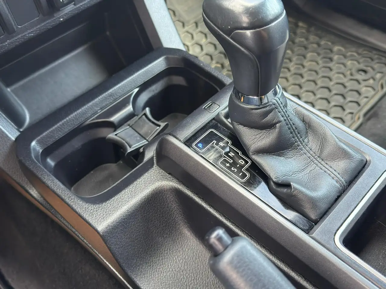 Toyota Tacoma снимка Toyota Tacoma