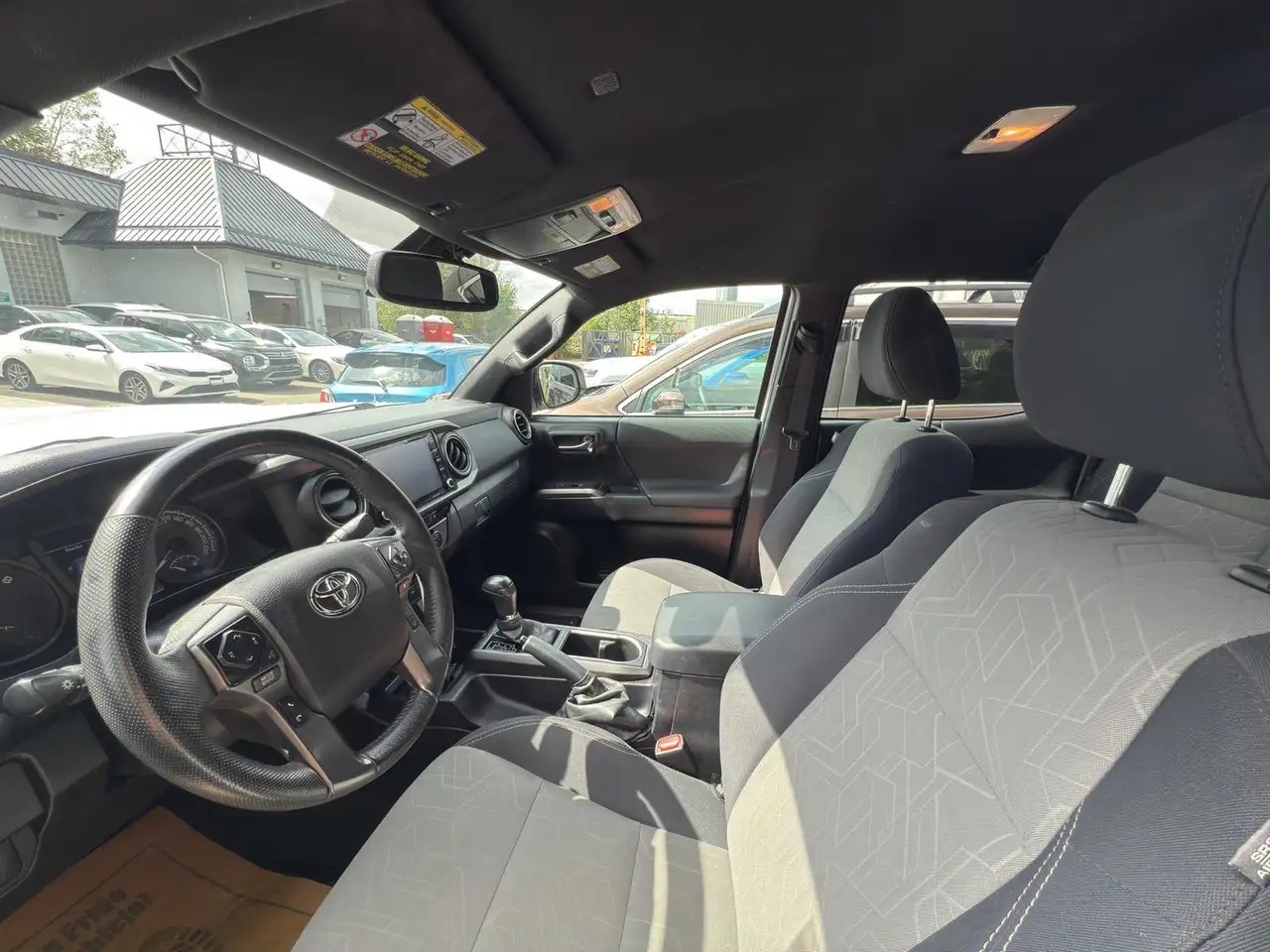 Toyota Tacoma снимка Toyota Tacoma