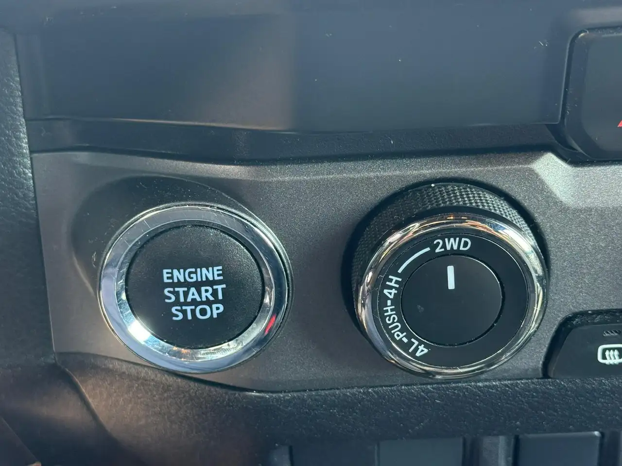 Toyota Tacoma снимка Toyota Tacoma