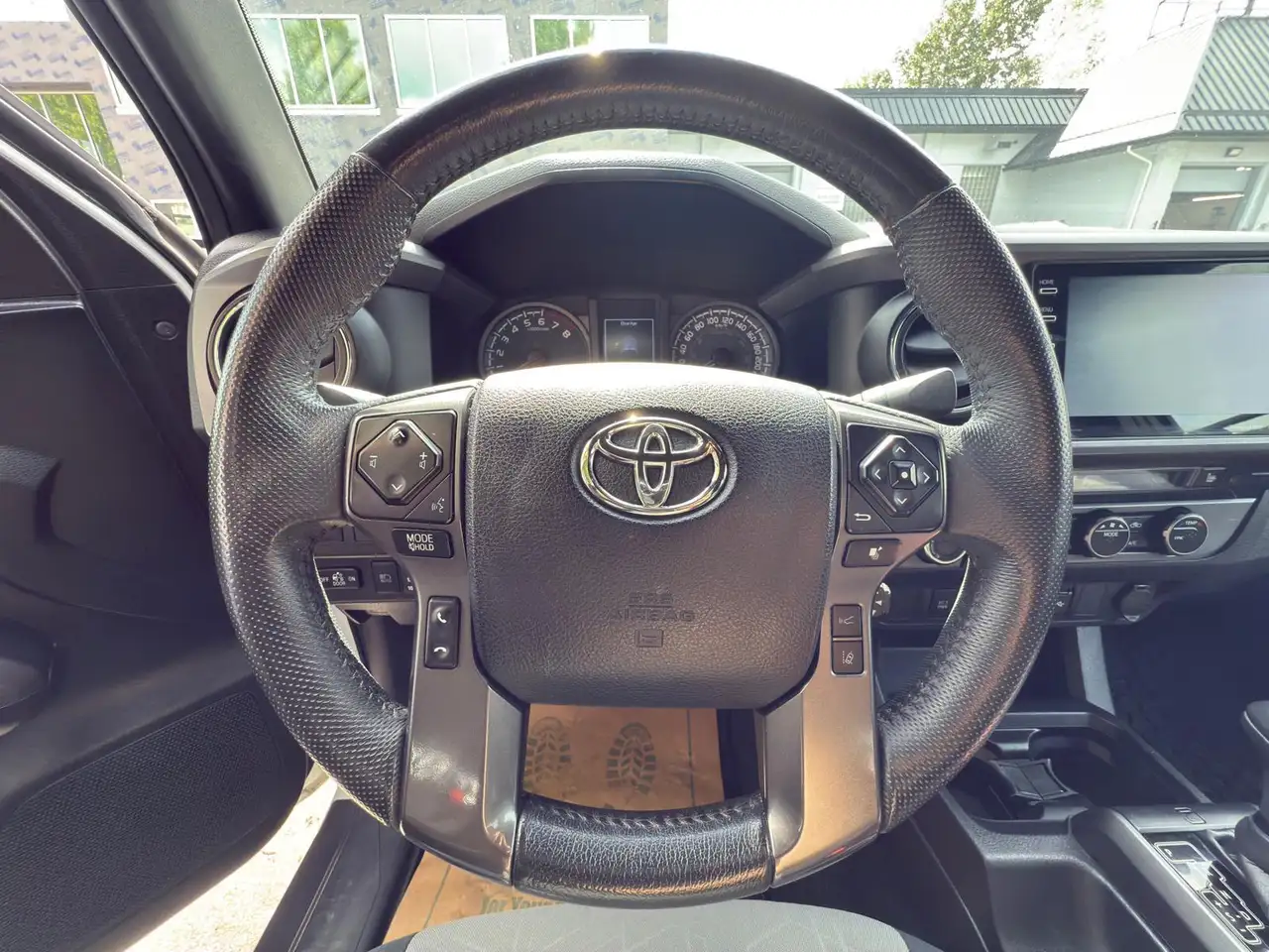 Toyota Tacoma снимка Toyota Tacoma