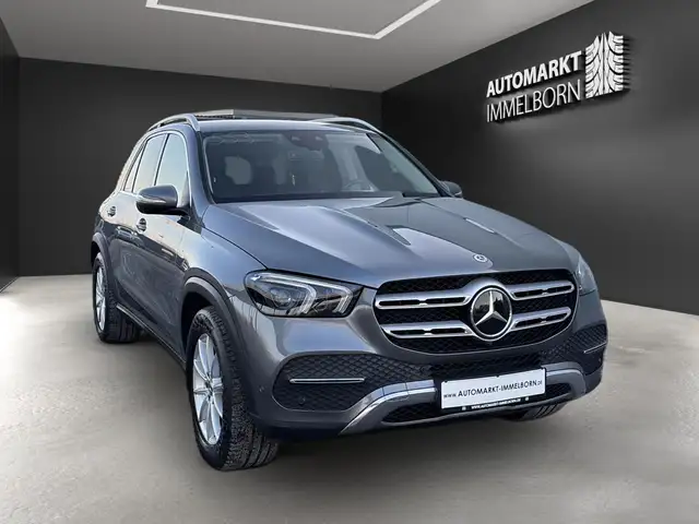 Mercedes-Benz GLE view 4