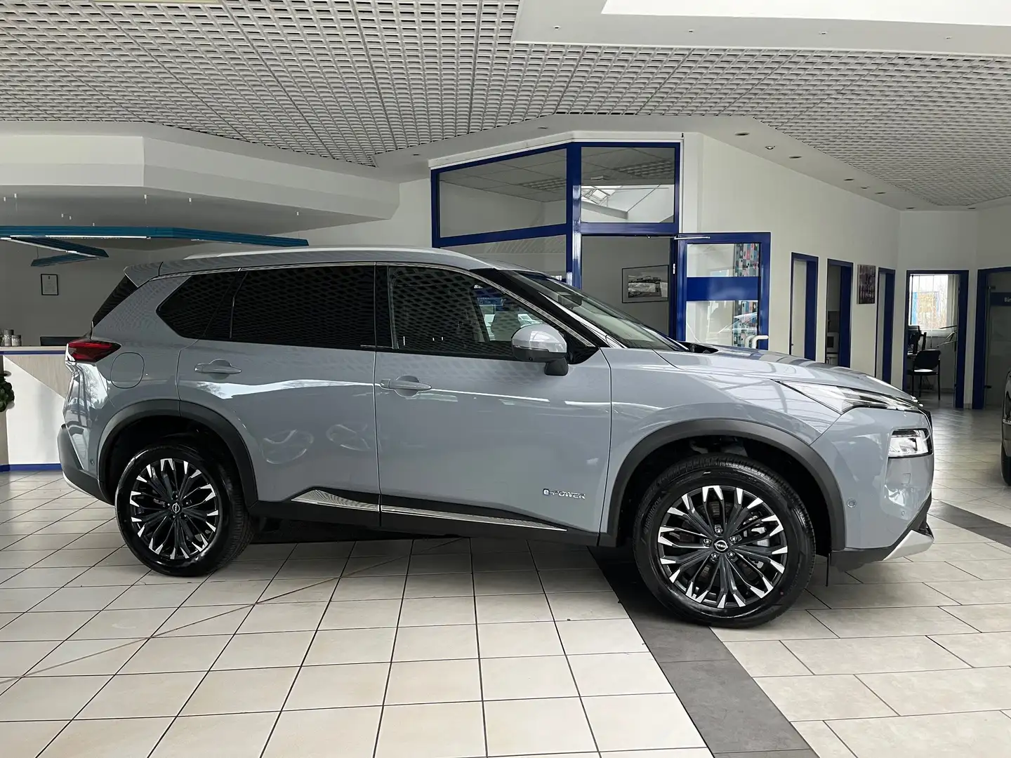 Nissan X-Trail 1.5 VC-T e-POWER e-4ORCE Tekna+Premium Gris - 2