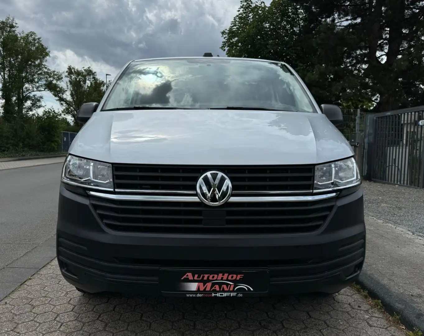 Volkswagen T6 Transporter /Leder/Navi/Klima/AHK/PDC Silber - 2