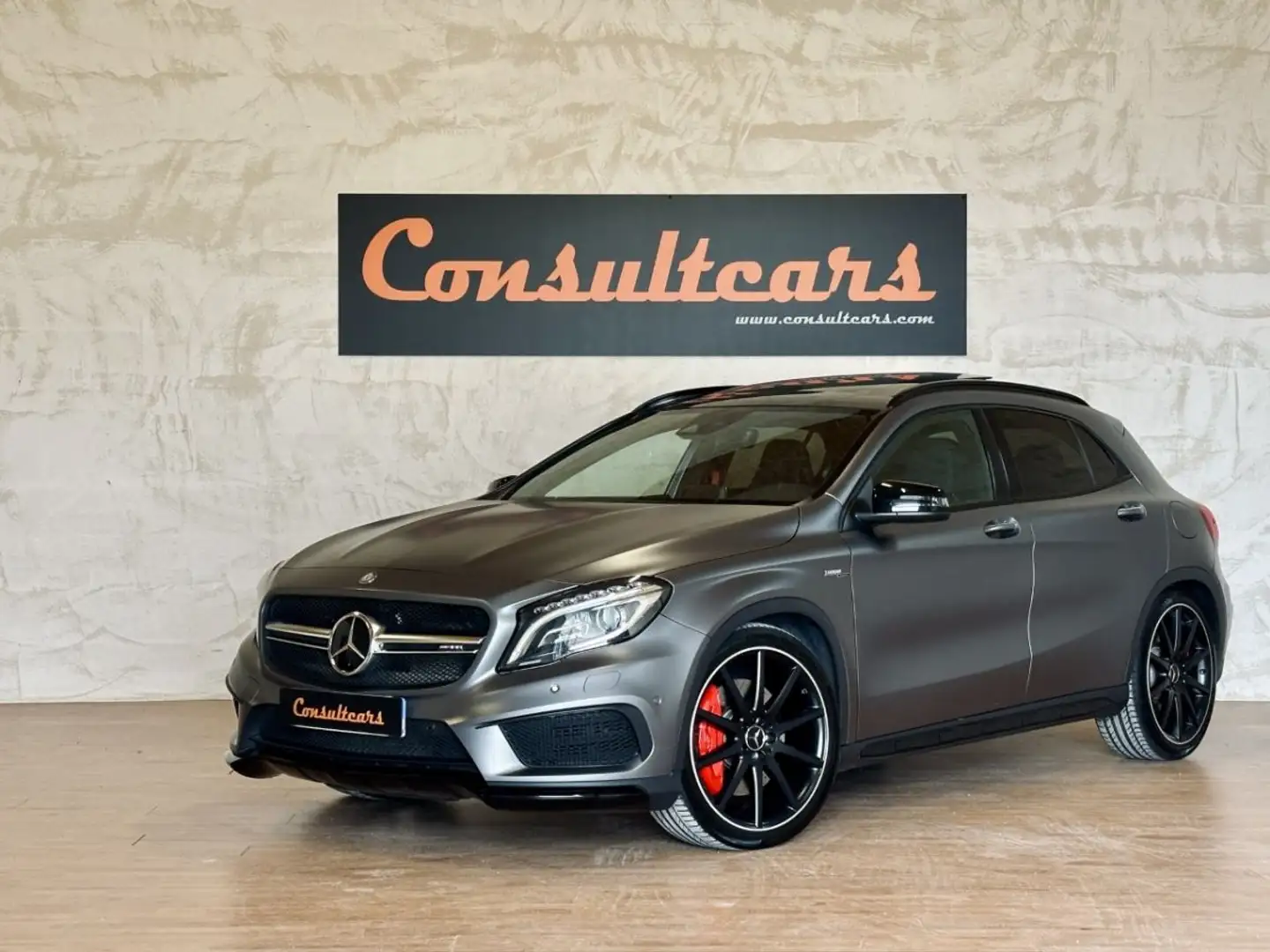 Mercedes-Benz GLA 45 AMG GLA 45 AMG 4Matic Phase 2 381 ch Performance Šedá - 1