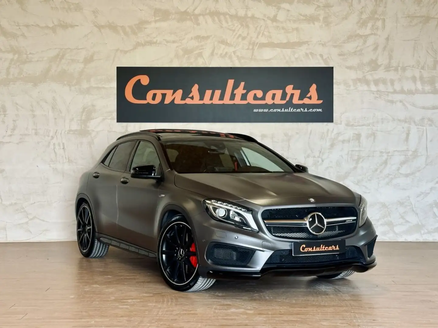 Mercedes-Benz GLA 45 AMG GLA 45 AMG 4Matic Phase 2 381 ch Performance Šedá - 2