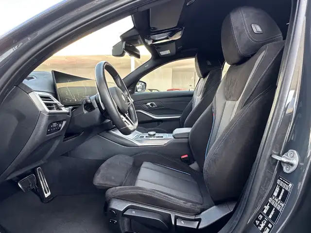 BMW 3 Series view 12