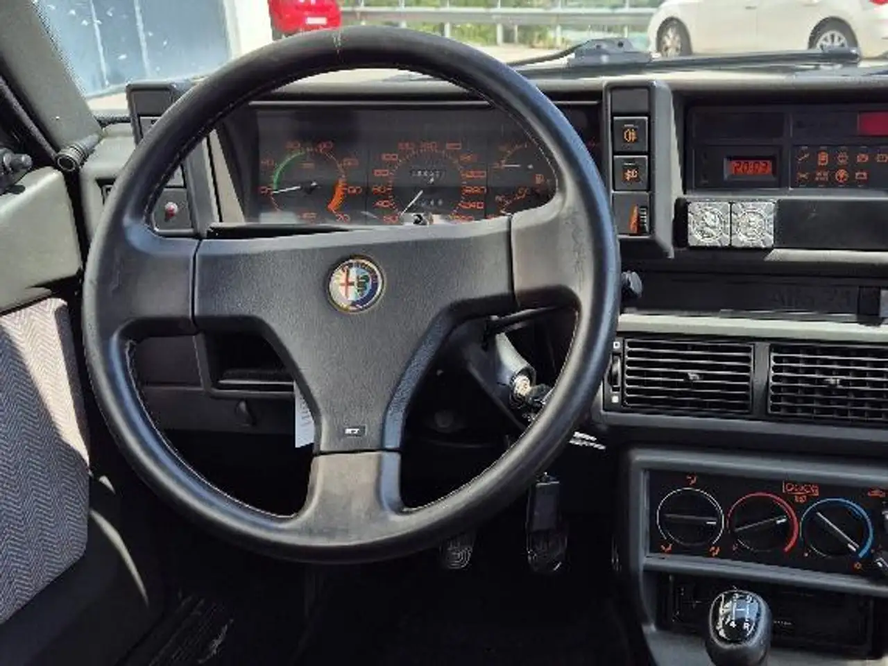 Alfa Romeo 75 3.0 America America, foto 5