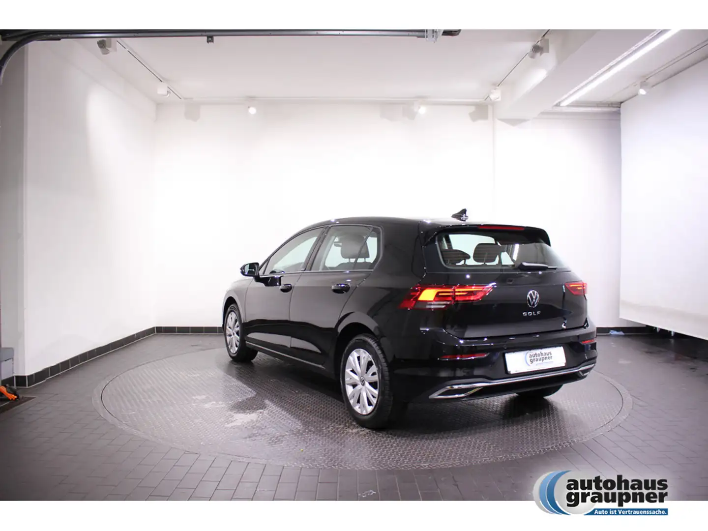 Volkswagen Golf VIII 2.0 TDI Life Fahrschulausstattung Schwarz - 2