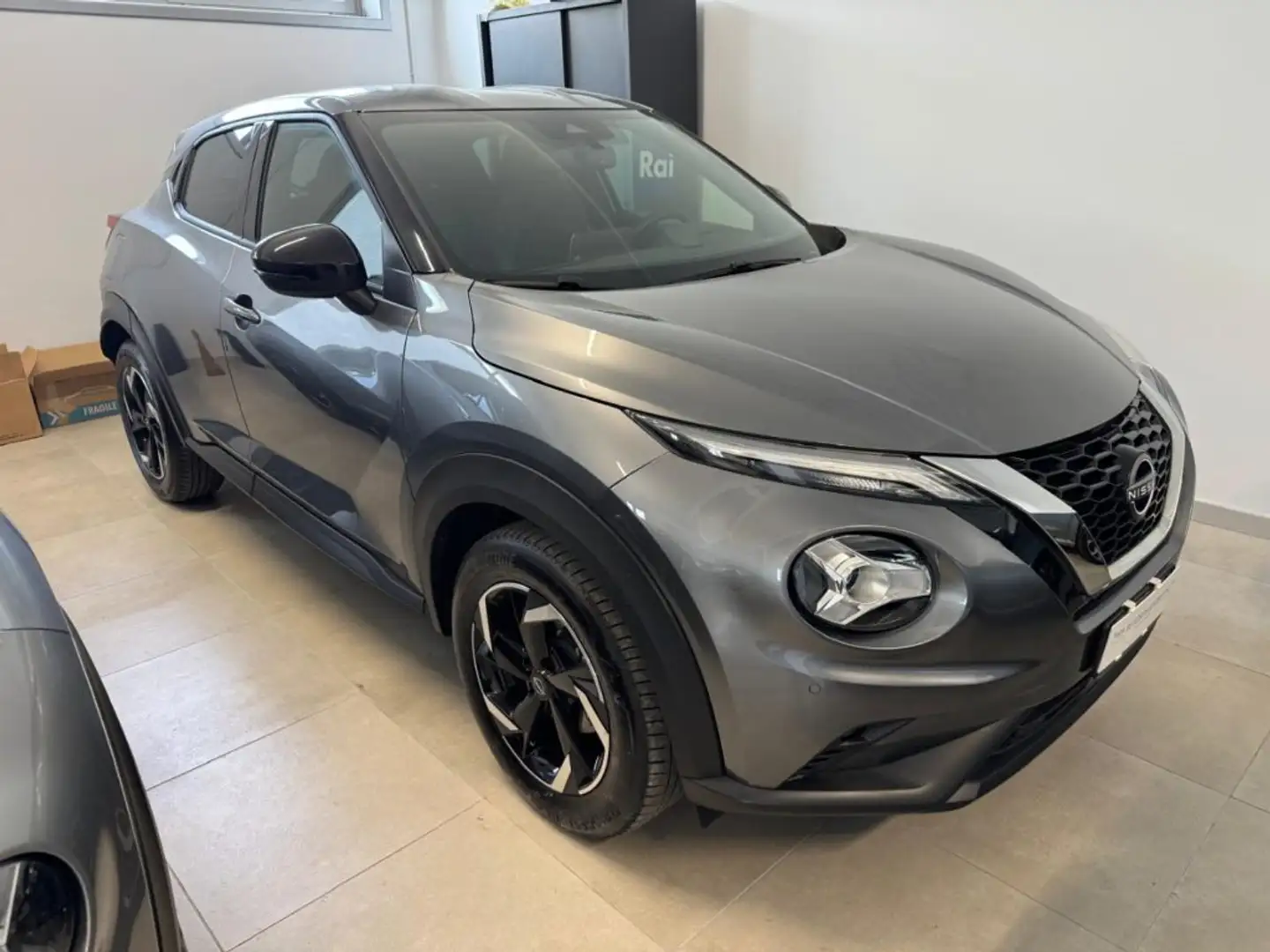 Nissan Juke 1.0 DIG-T 114 CV N-Connecta Grigio - 2