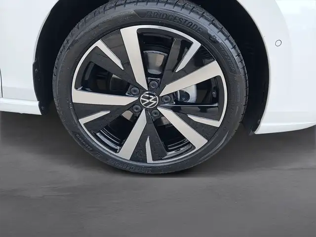 Volkswagen Golf view 7
