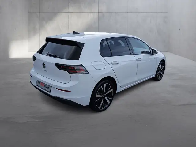 Volkswagen Golf view 5